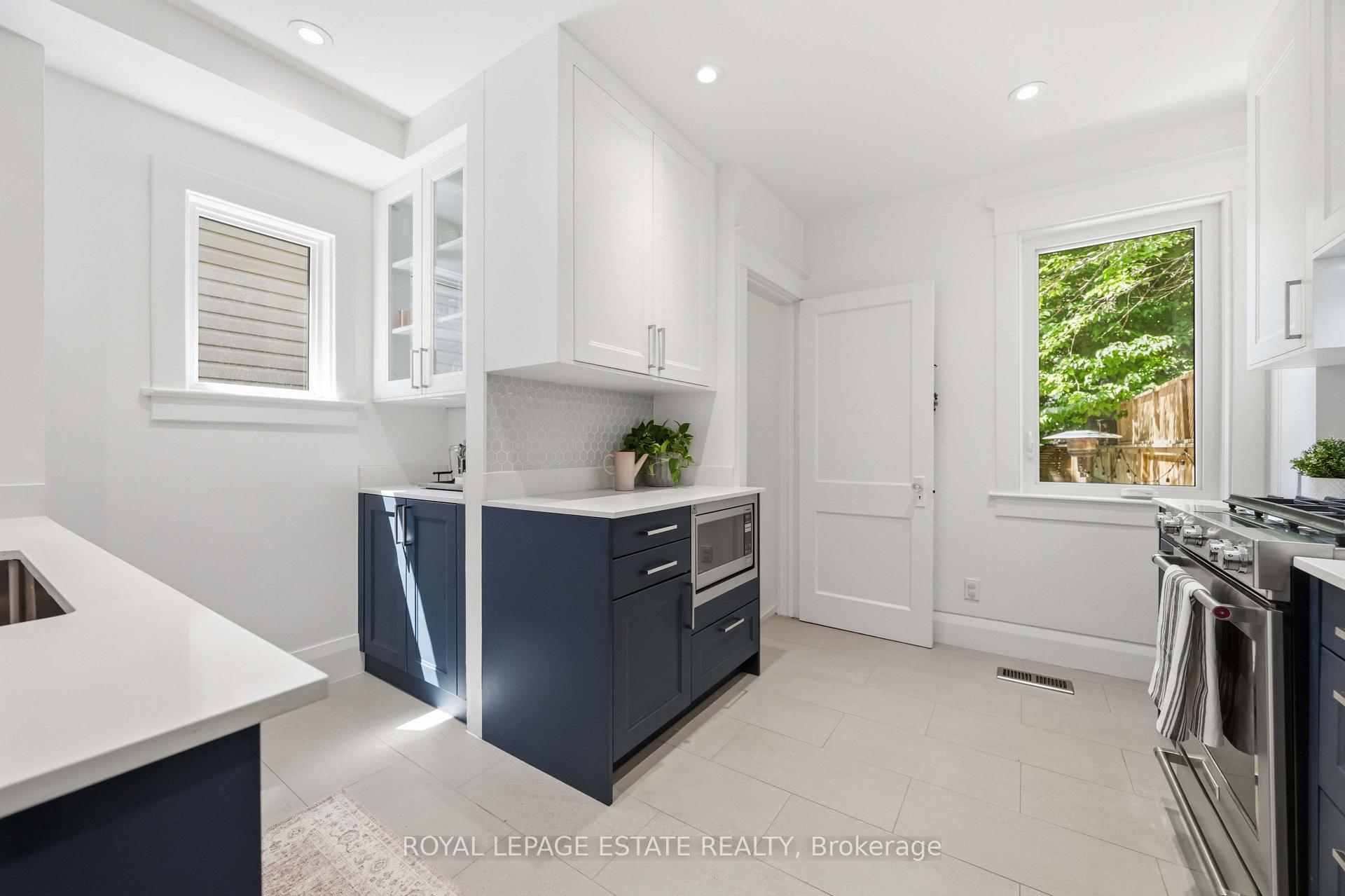 Photo 14 of 6 Firstbrooke Road, Toronto, East End-Danforth — HOMEH