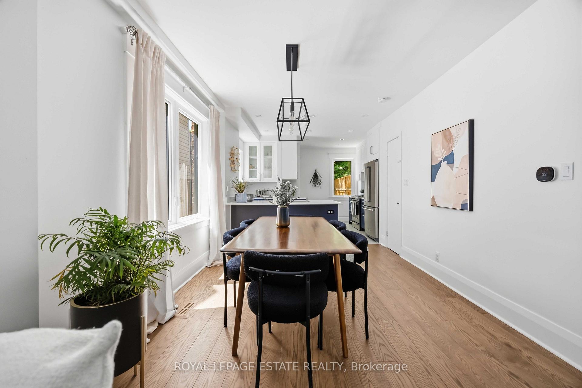 Photo 8 of 6 Firstbrooke Road, Toronto, East End-Danforth — HOMEH
