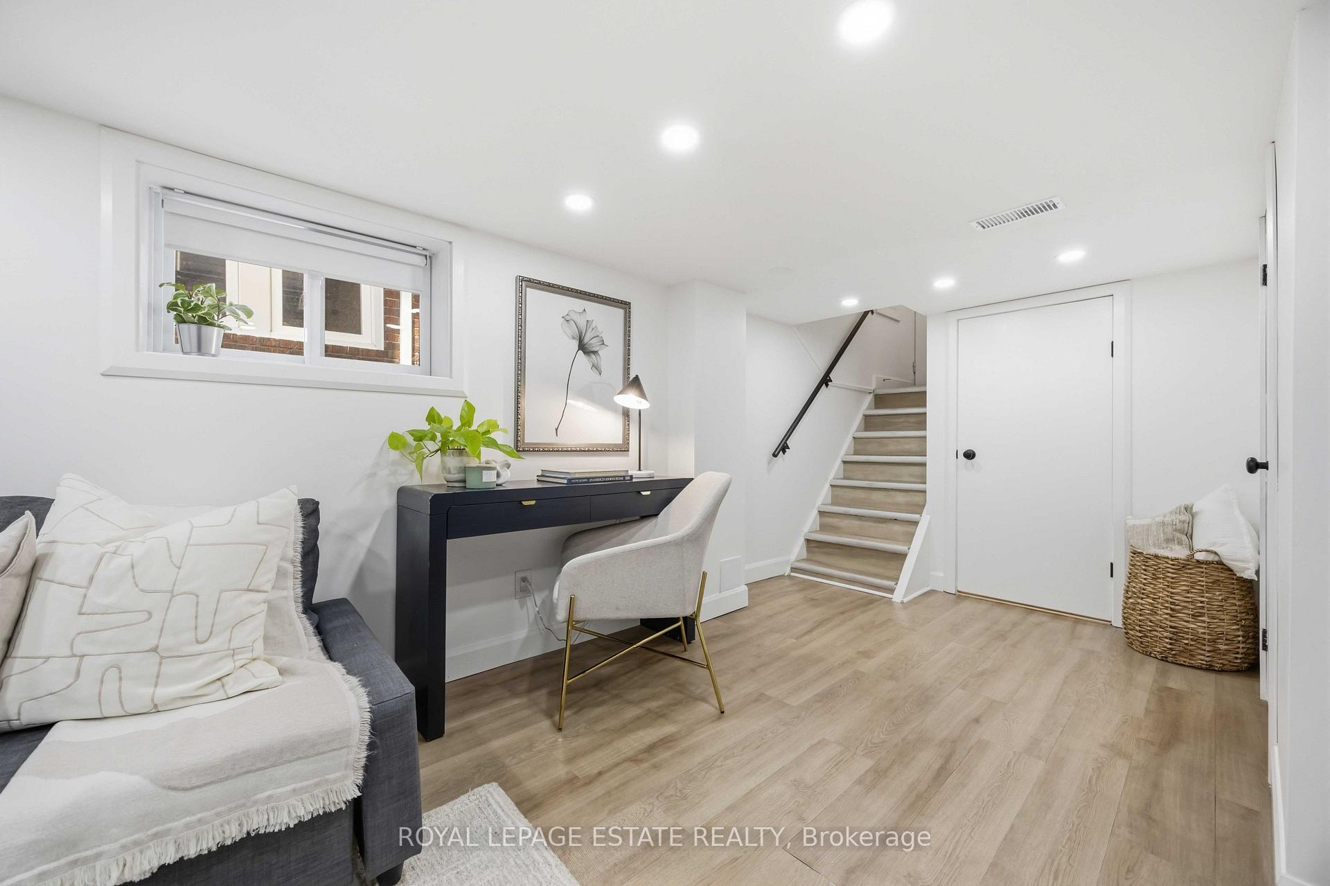 Photo 24 of 6 Firstbrooke Road, Toronto, East End-Danforth — HOMEH
