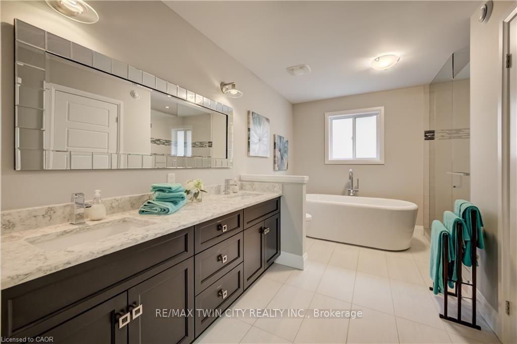 Photo 35 of 248 Evens Pond Crescent, Kitchener, Doon South — HOMEH