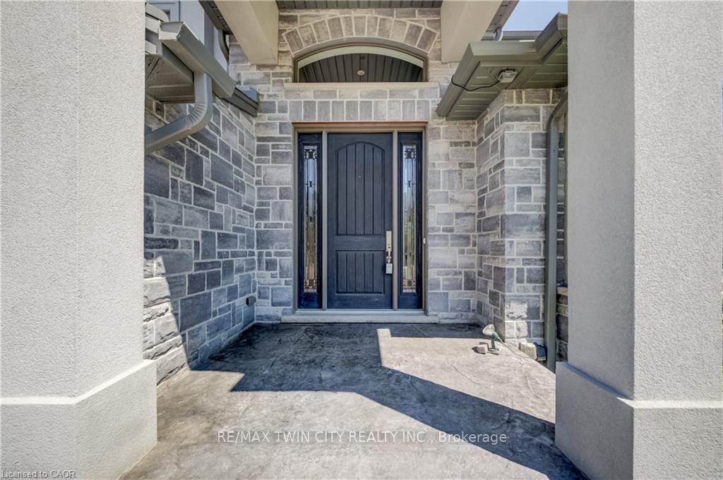 Photo 4 of 248 Evens Pond Crescent, Kitchener, Doon South — HOMEH