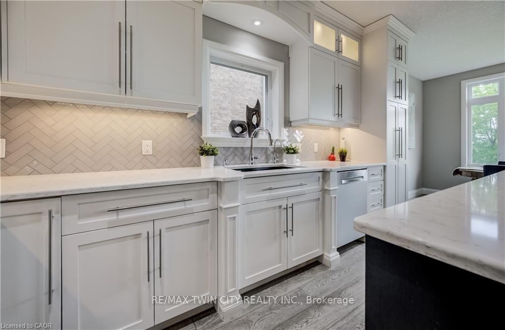 Photo 19 of 248 Evens Pond Crescent, Kitchener, Doon South — HOMEH