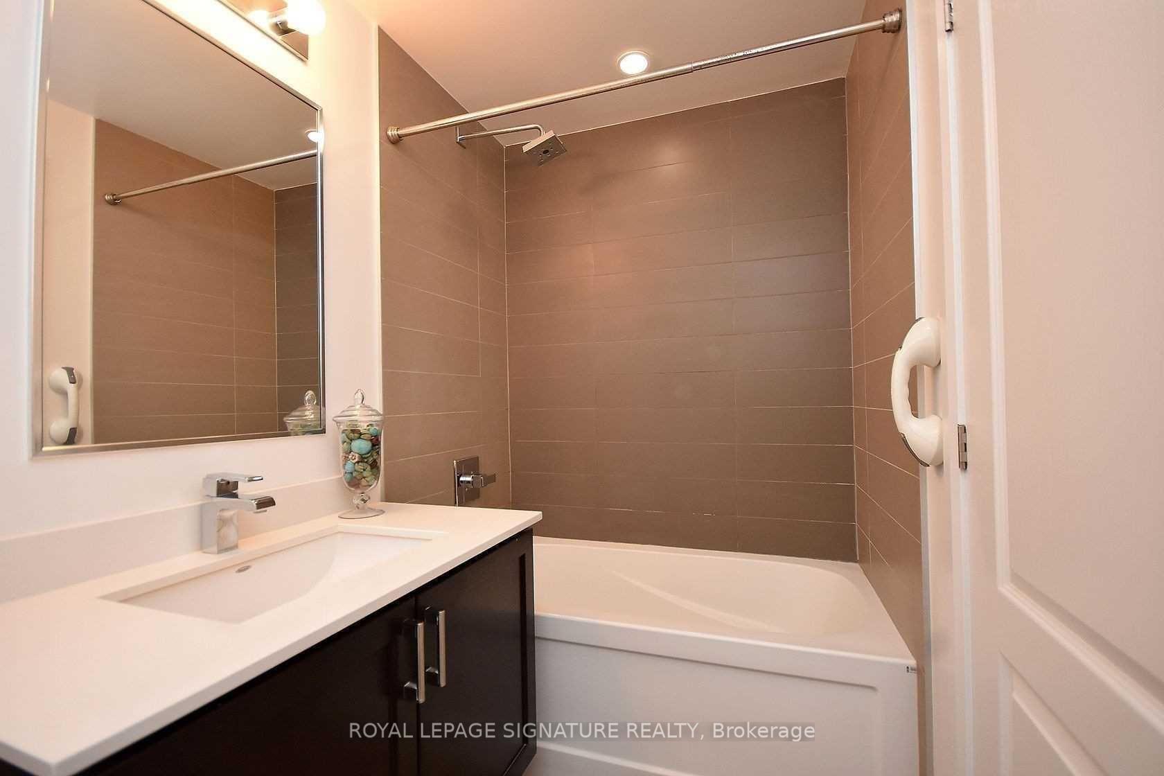 Photo 10 of Unit 532, 2480 Prince Michael Drive, Oakville, Joshua Creek — HOMEH
