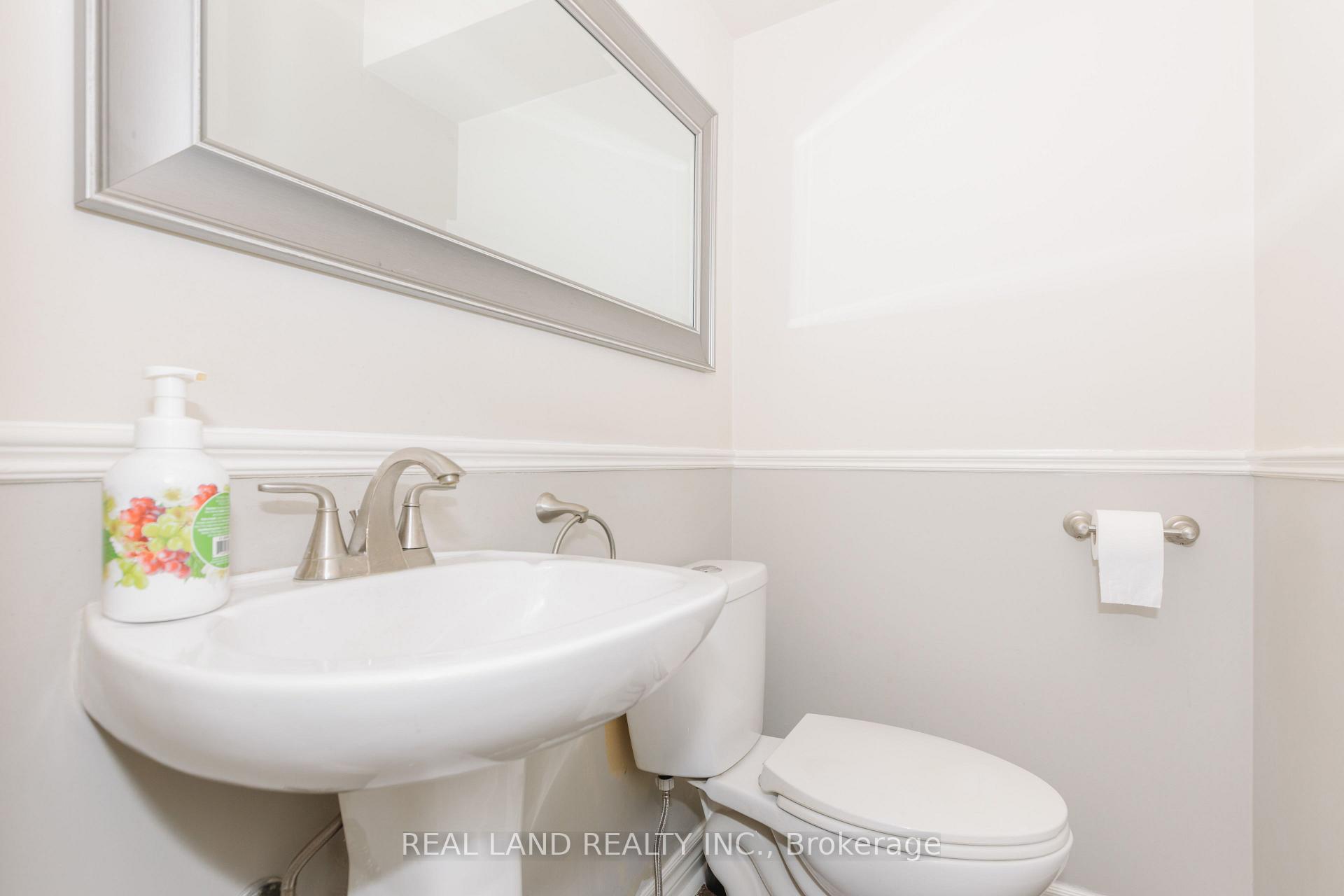Photo 13 of 697 Limpert Terrace, Newmarket, Gorham-College Manor — HOMEH
