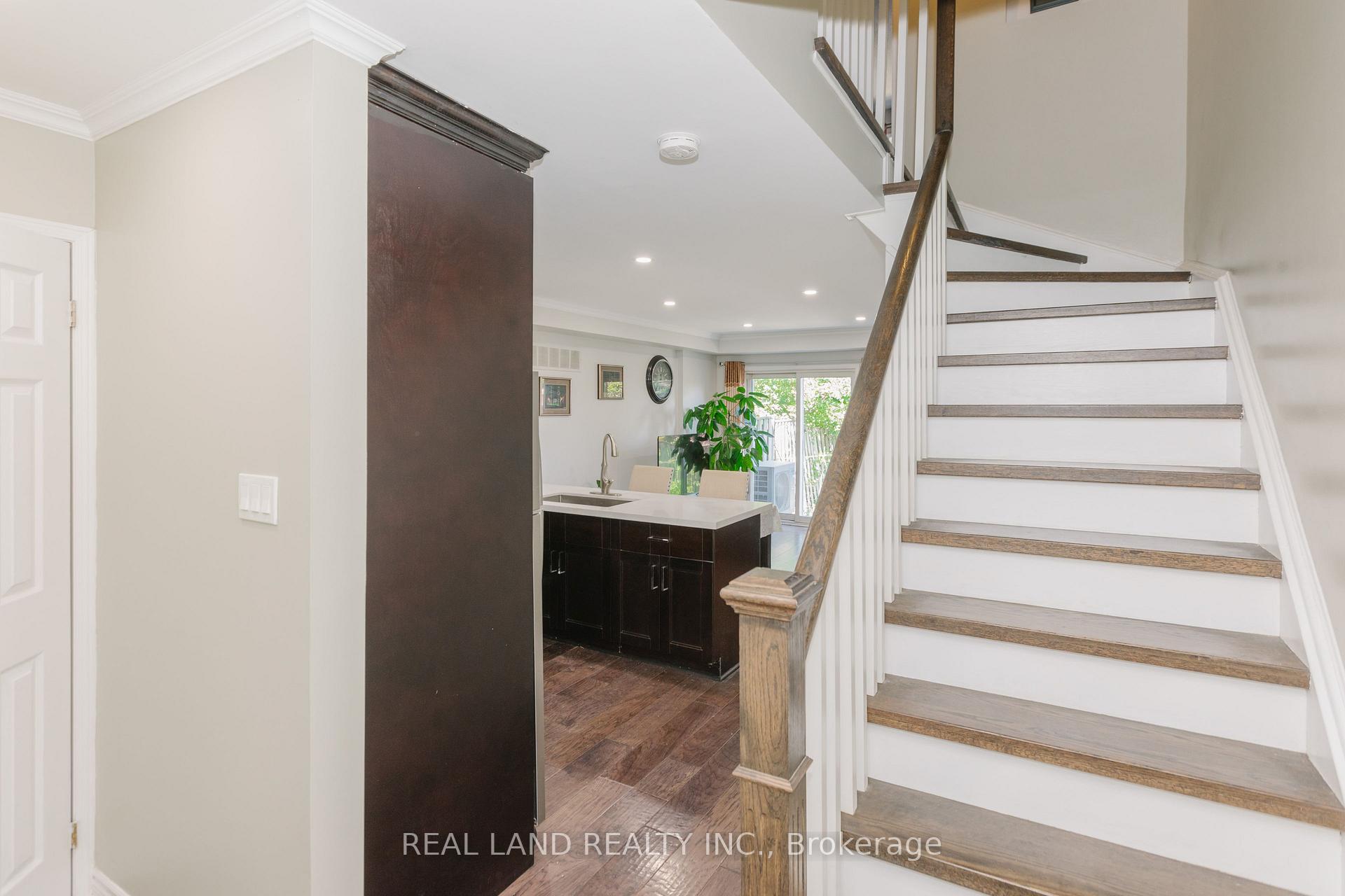Photo 14 of 697 Limpert Terrace, Newmarket, Gorham-College Manor — HOMEH