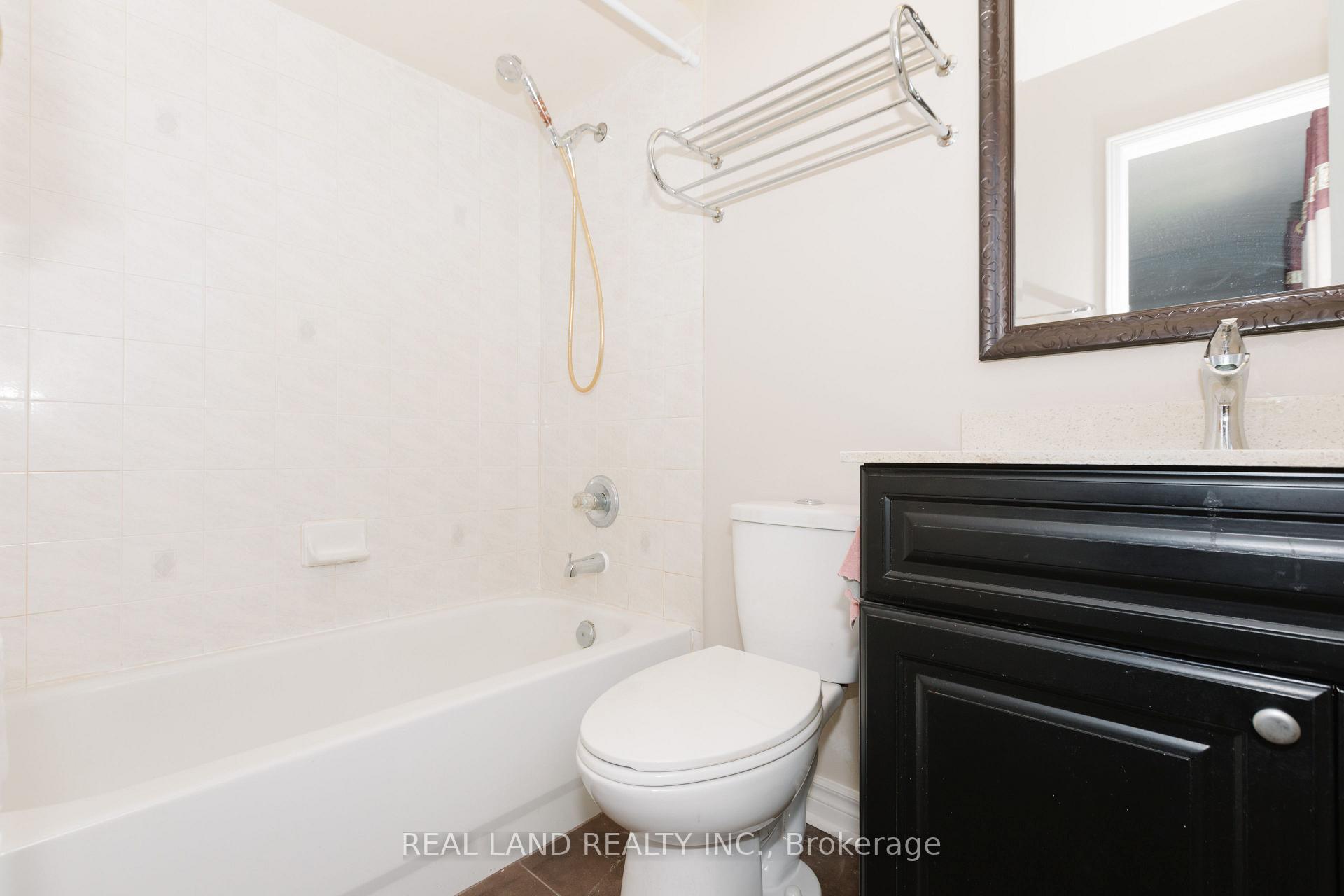 Photo 19 of 697 Limpert Terrace, Newmarket, Gorham-College Manor — HOMEH