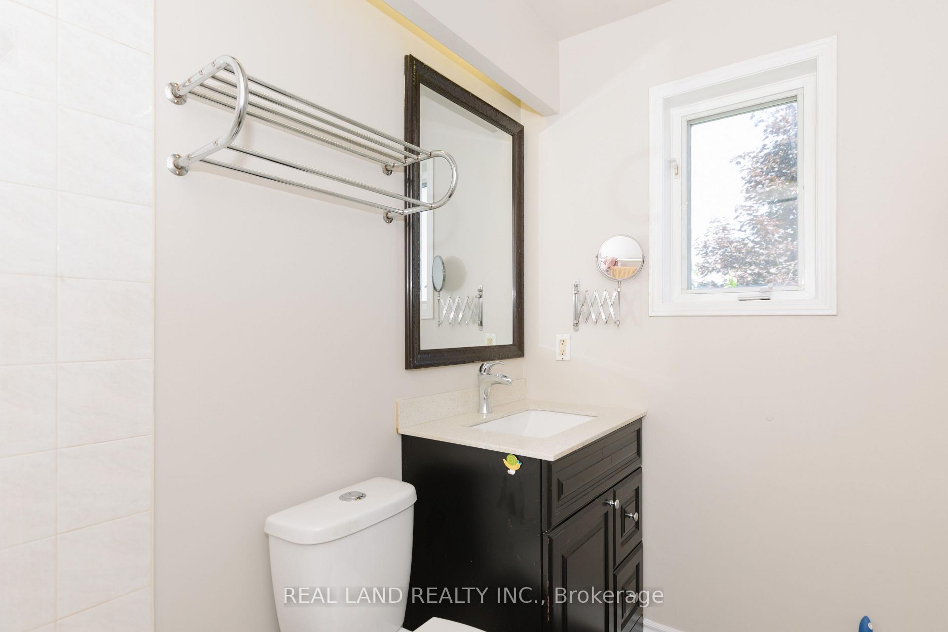 Photo 20 of 697 Limpert Terrace, Newmarket, Gorham-College Manor — HOMEH