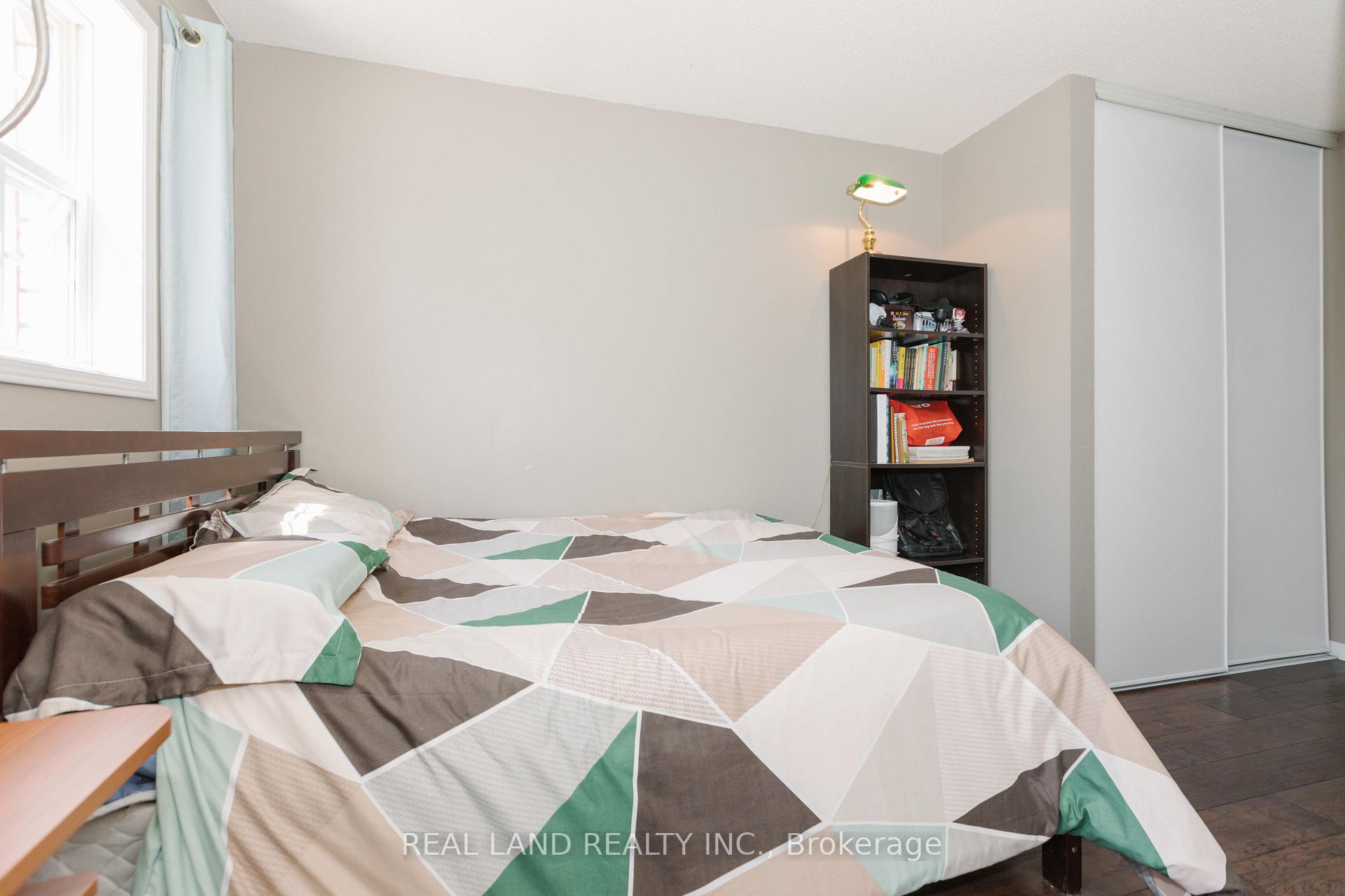 Photo 21 of 697 Limpert Terrace, Newmarket, Gorham-College Manor — HOMEH