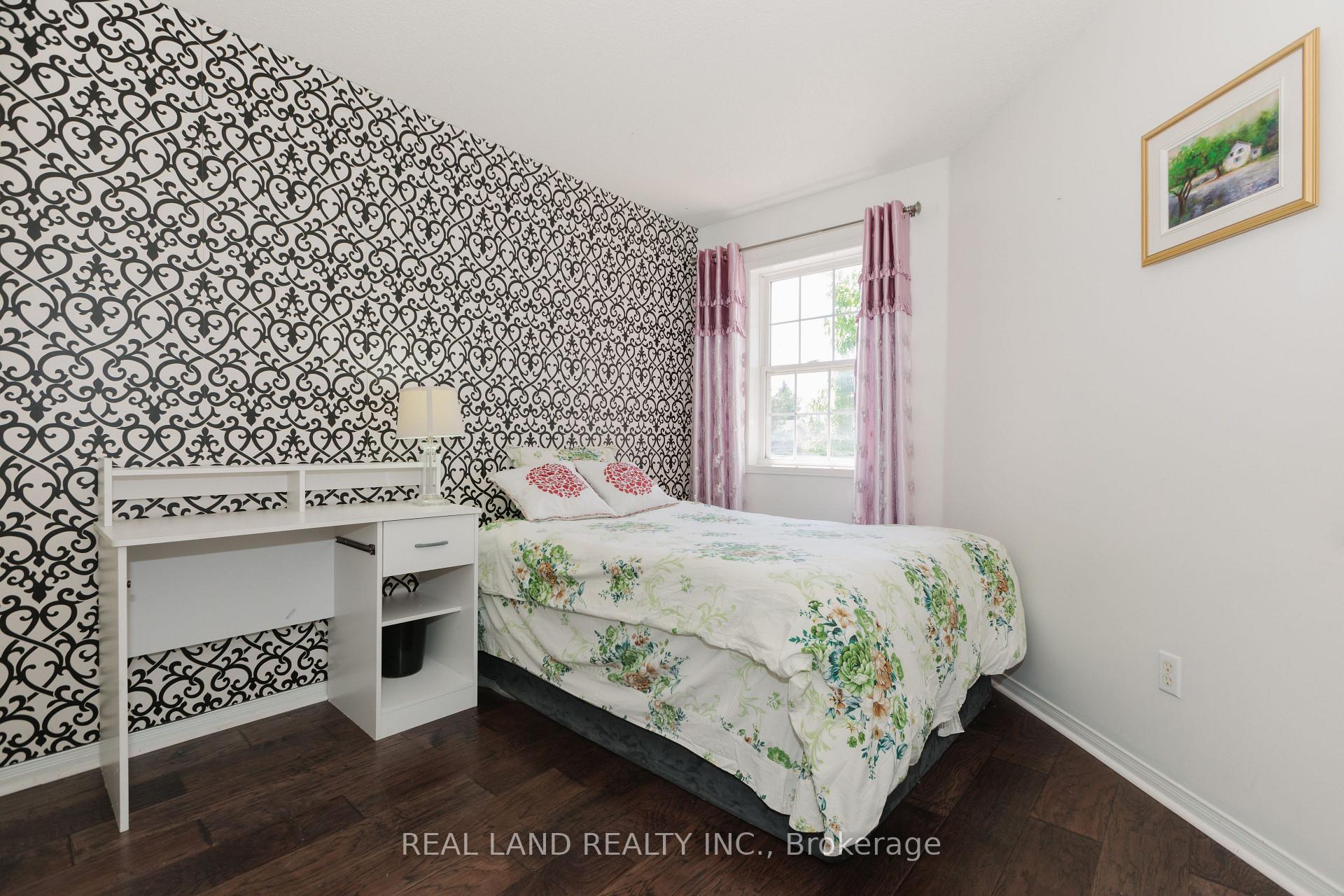 Photo 24 of 697 Limpert Terrace, Newmarket, Gorham-College Manor — HOMEH