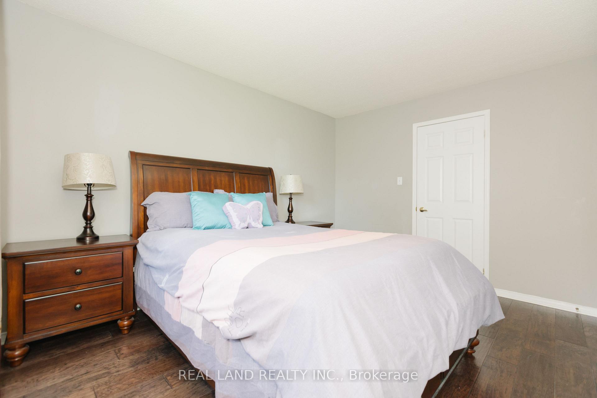 Photo 16 of 697 Limpert Terrace, Newmarket, Gorham-College Manor — HOMEH