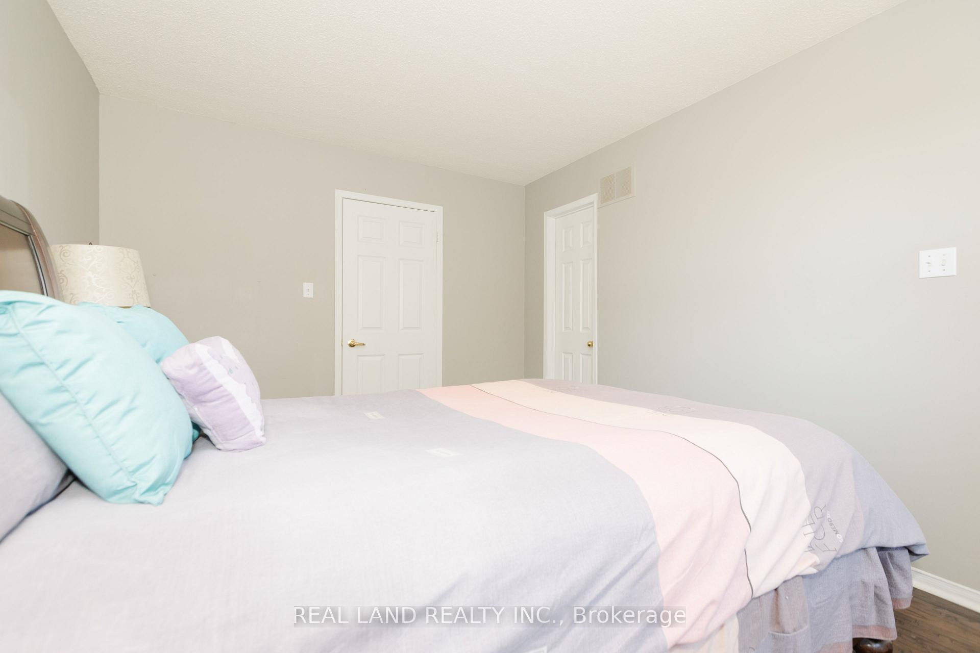 Photo 17 of 697 Limpert Terrace, Newmarket, Gorham-College Manor — HOMEH