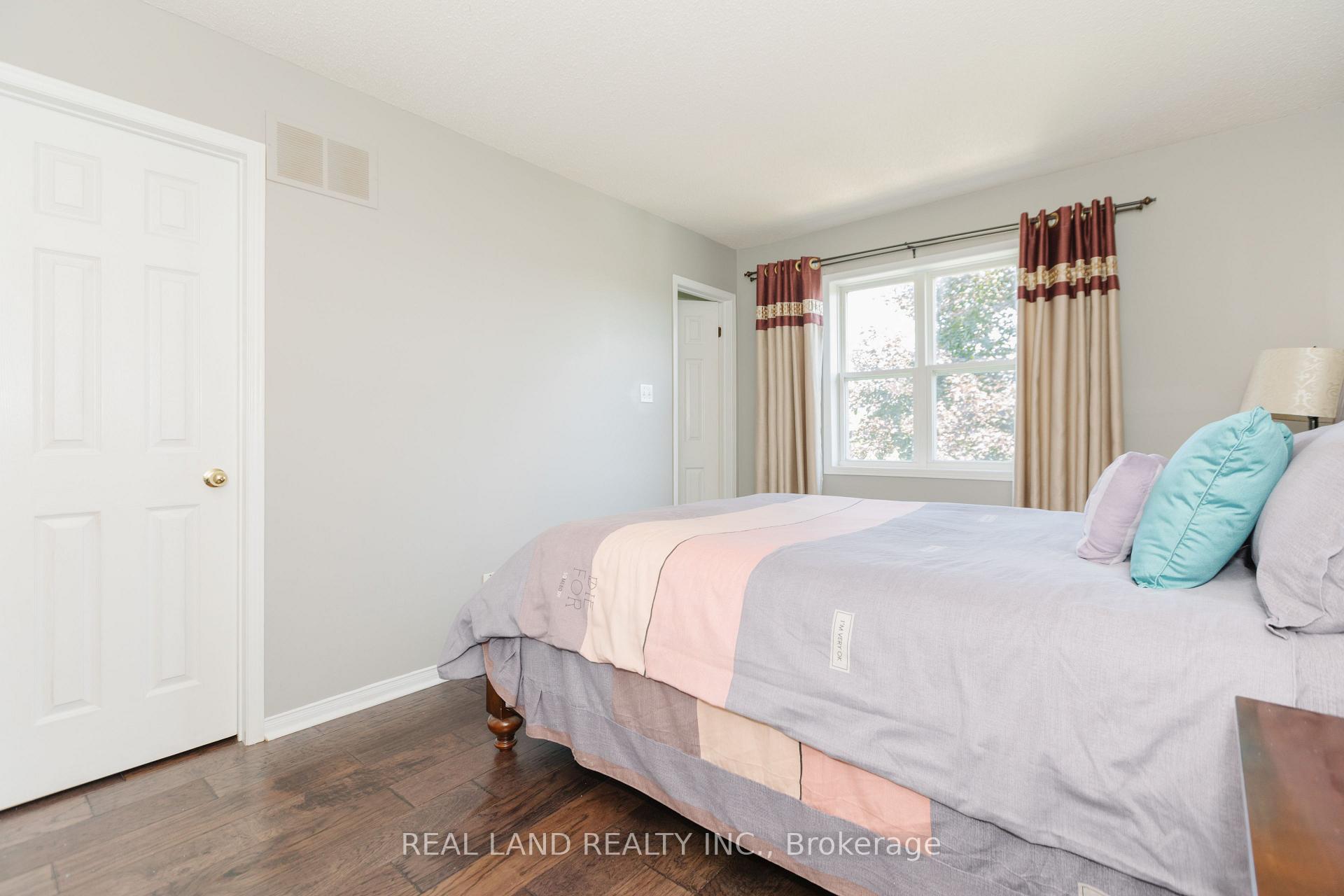 Photo 18 of 697 Limpert Terrace, Newmarket, Gorham-College Manor — HOMEH
