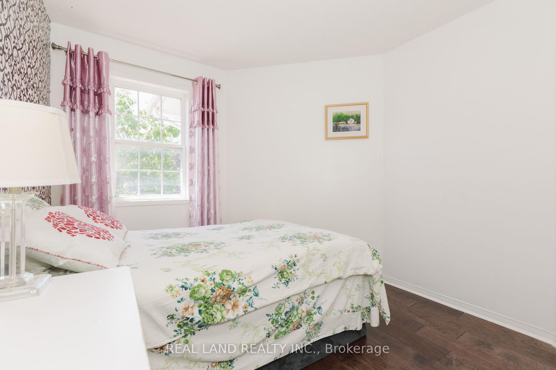 Photo 25 of 697 Limpert Terrace, Newmarket, Gorham-College Manor — HOMEH