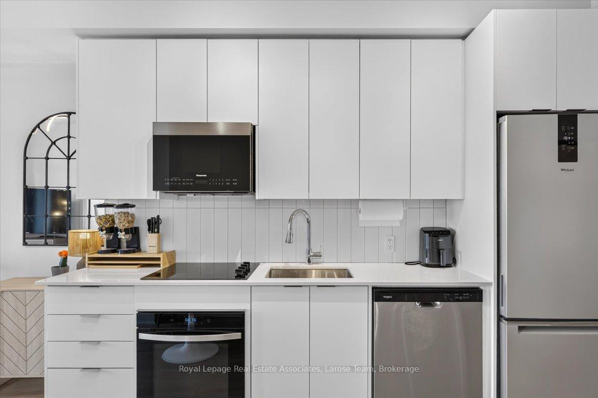 Photo 6 of Unit 3707, 2920 Highway 7 Road, Vaughan, Concord — HOMEH