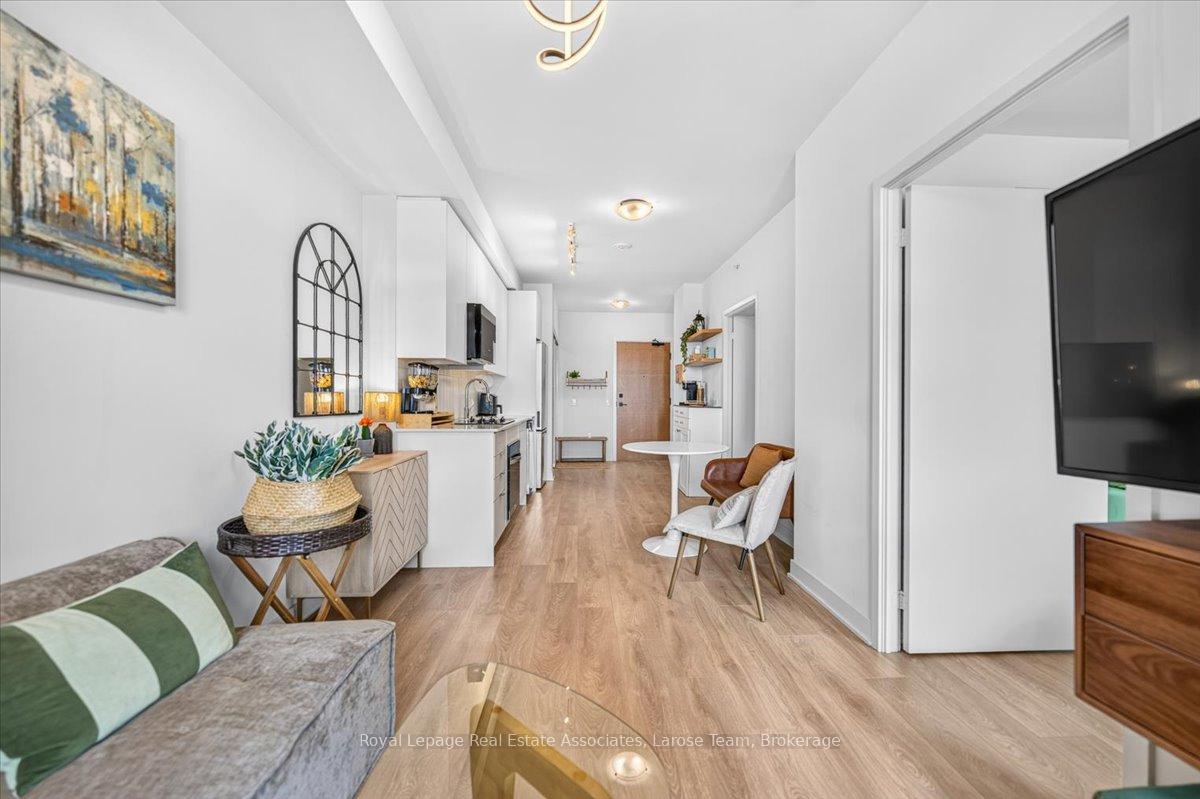 Photo 9 of Unit 3707, 2920 Highway 7 Road, Vaughan, Concord — HOMEH