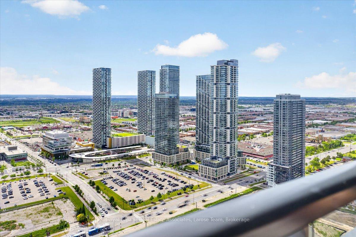 Photo 24 of Unit 3707, 2920 Highway 7 Road, Vaughan, Concord — HOMEH