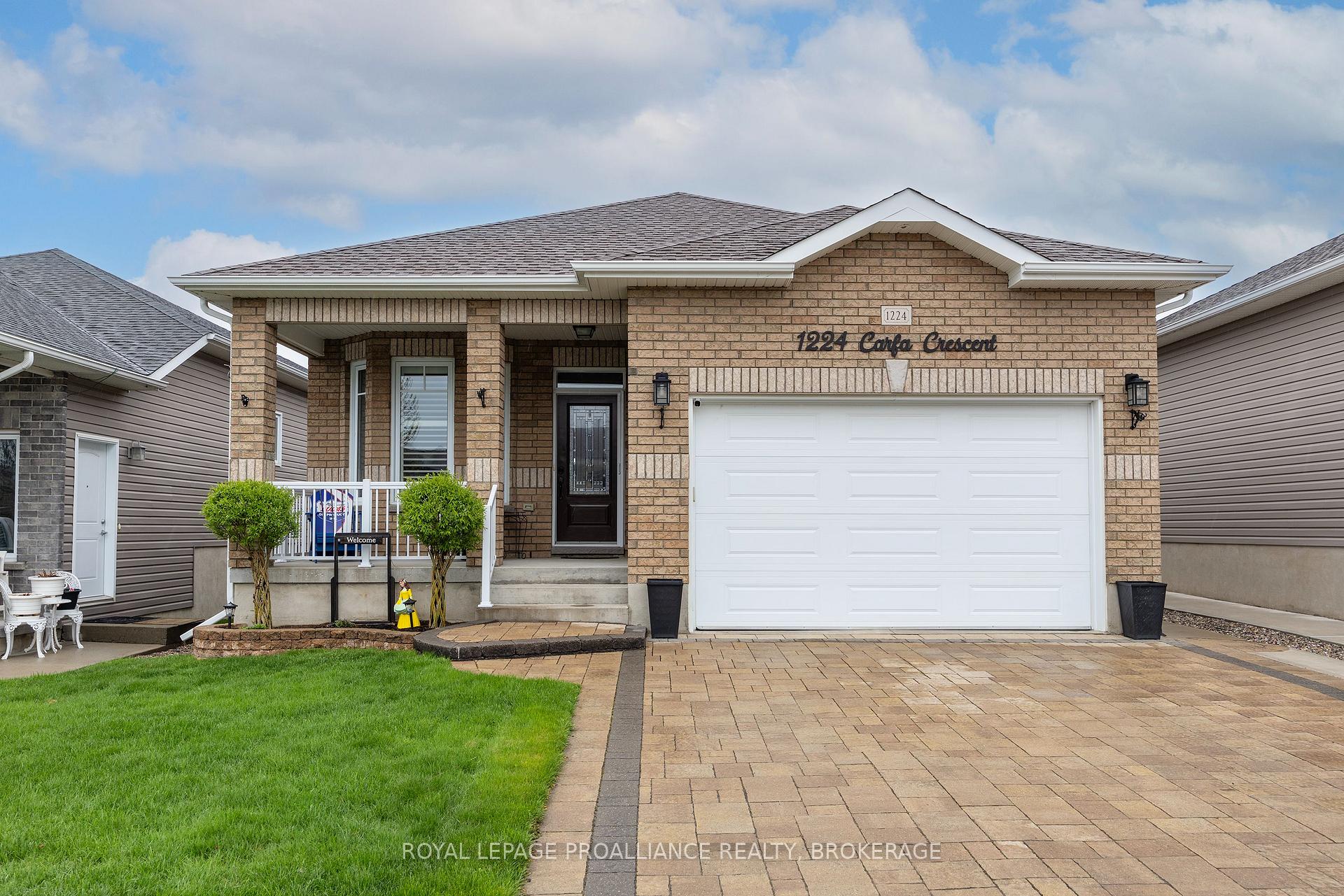 Photo 2 of 1224 Carfa Crescent, Kingston, City Northwest — HOMEH
