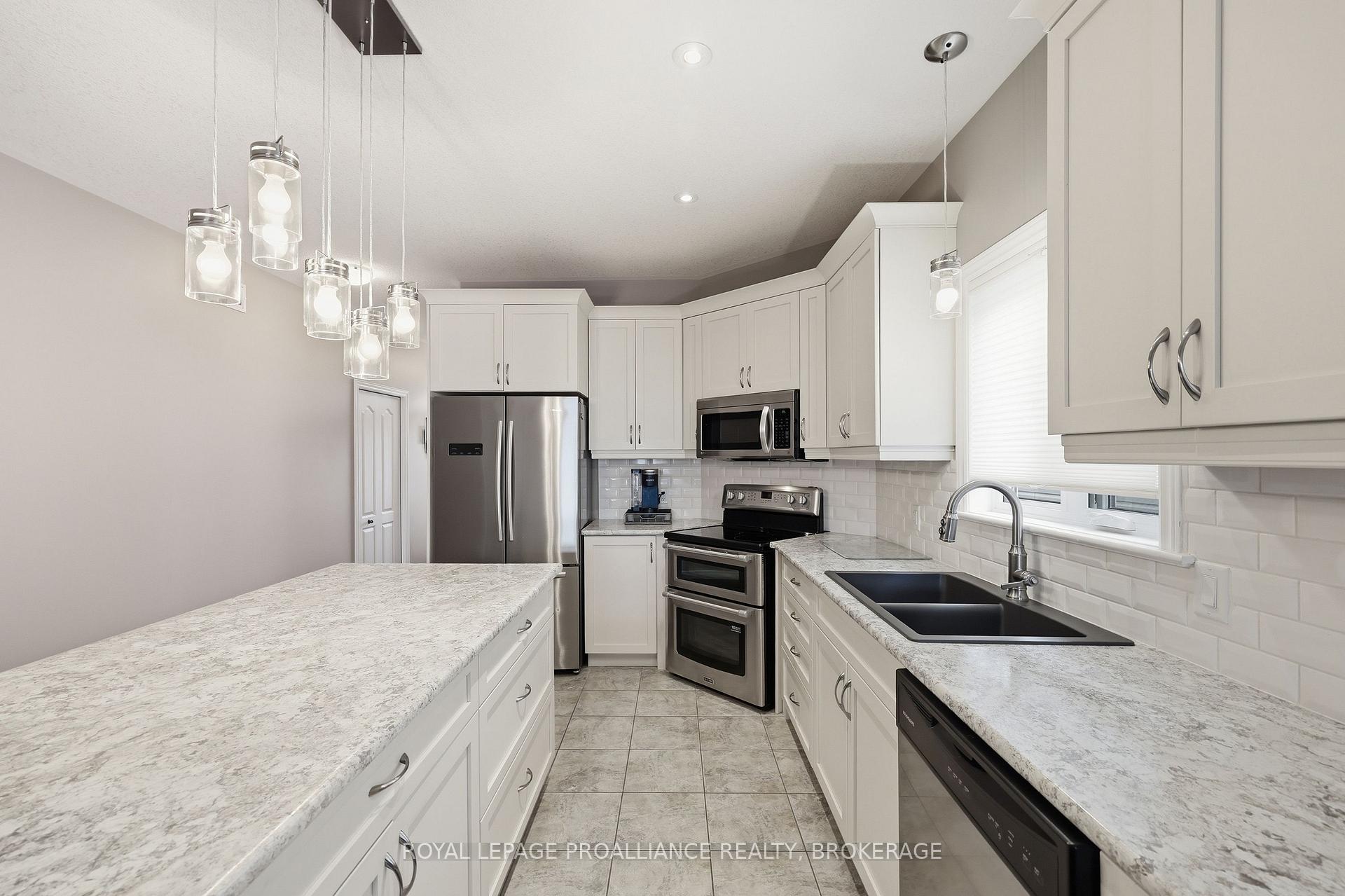 Photo 14 of 1224 Carfa Crescent, Kingston, City Northwest — HOMEH
