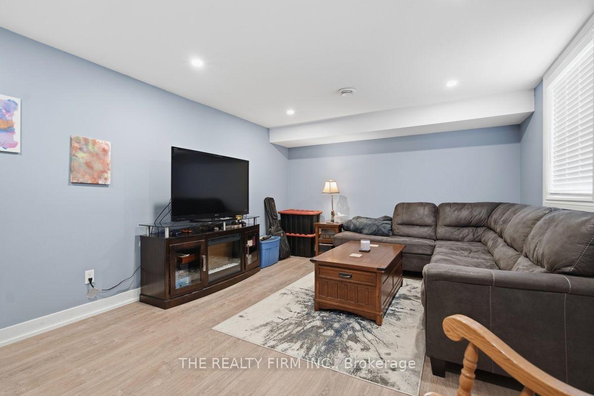 Photo 13 of 808 Elginfield Road, North Middlesex, Rural North Middlesex — HOMEH