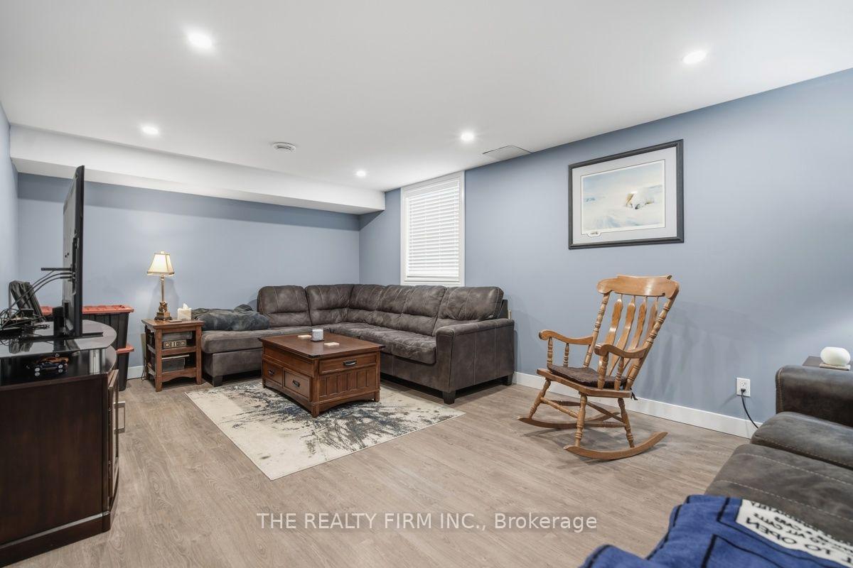 Photo 12 of 808 Elginfield Road, North Middlesex, Rural North Middlesex — HOMEH