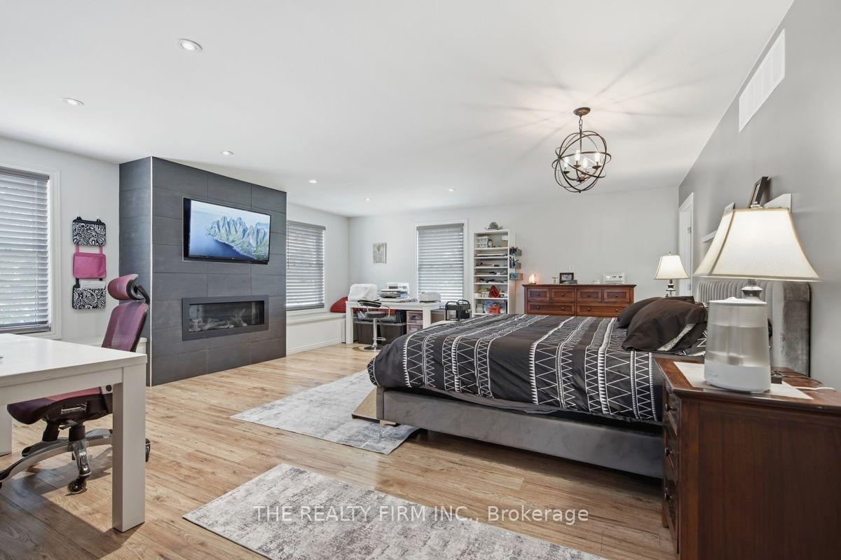 Photo 33 of 808 Elginfield Road, North Middlesex, Rural North Middlesex — HOMEH