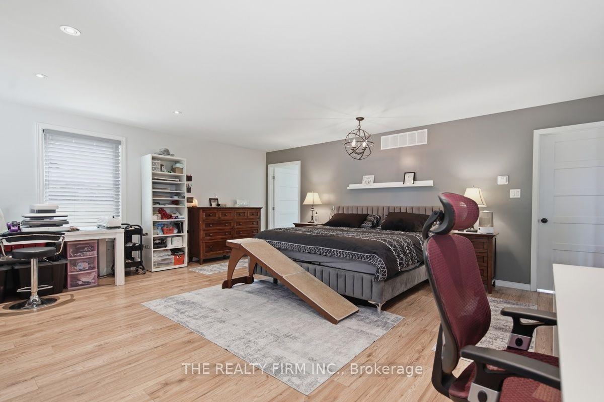 Photo 35 of 808 Elginfield Road, North Middlesex, Rural North Middlesex — HOMEH