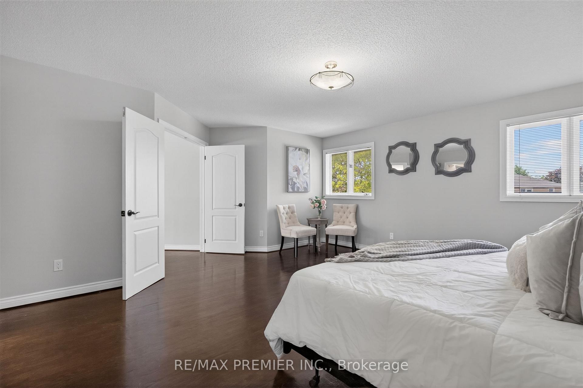Photo 20 of 298 Castlehill Road, Vaughan, Maple — HOMEH