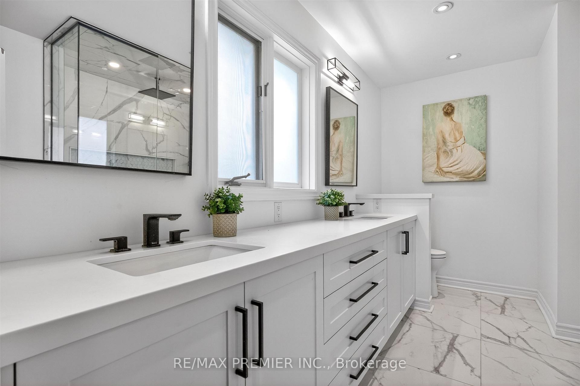 Photo 21 of 298 Castlehill Road, Vaughan, Maple — HOMEH