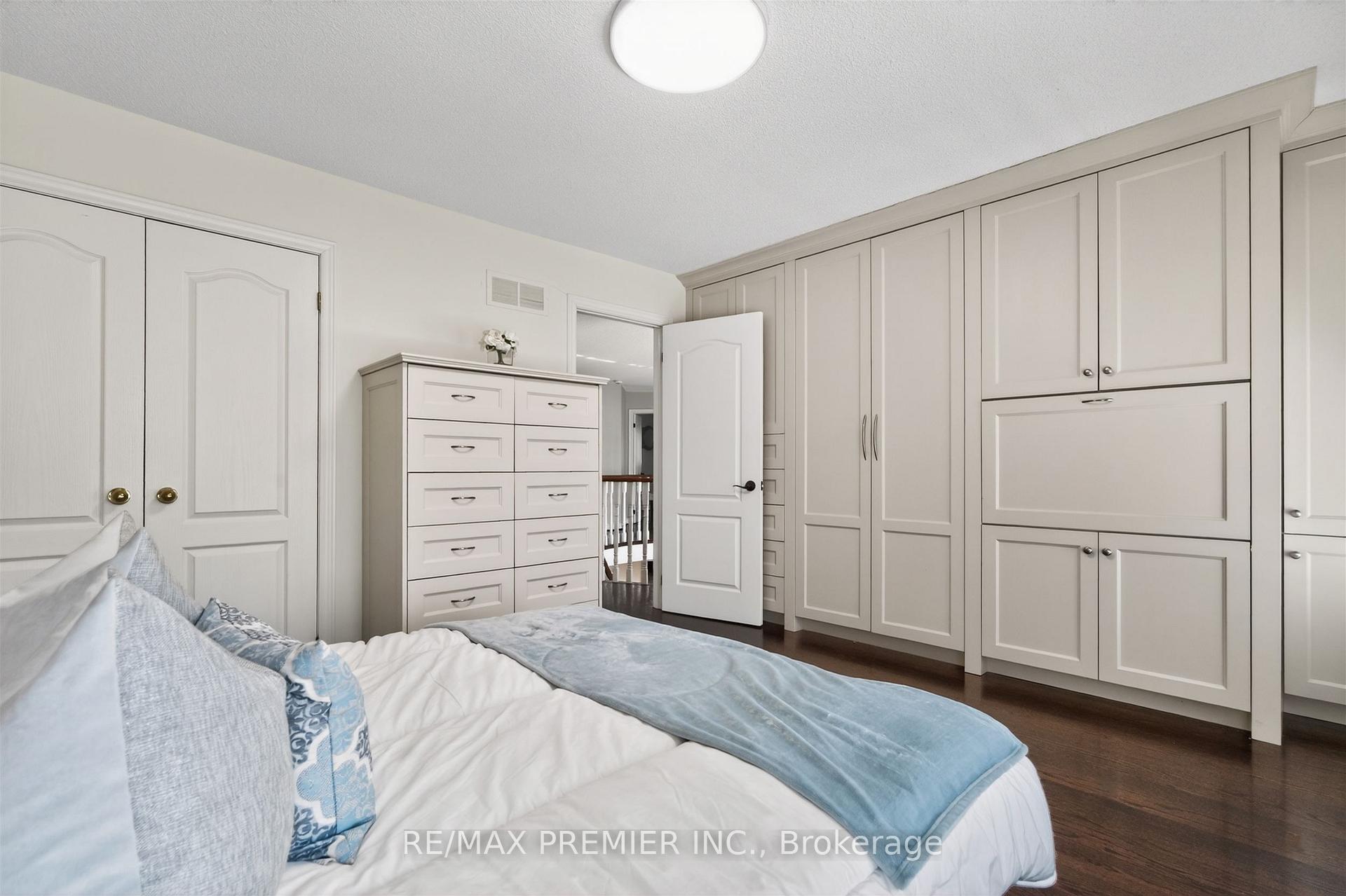 Photo 27 of 298 Castlehill Road, Vaughan, Maple — HOMEH