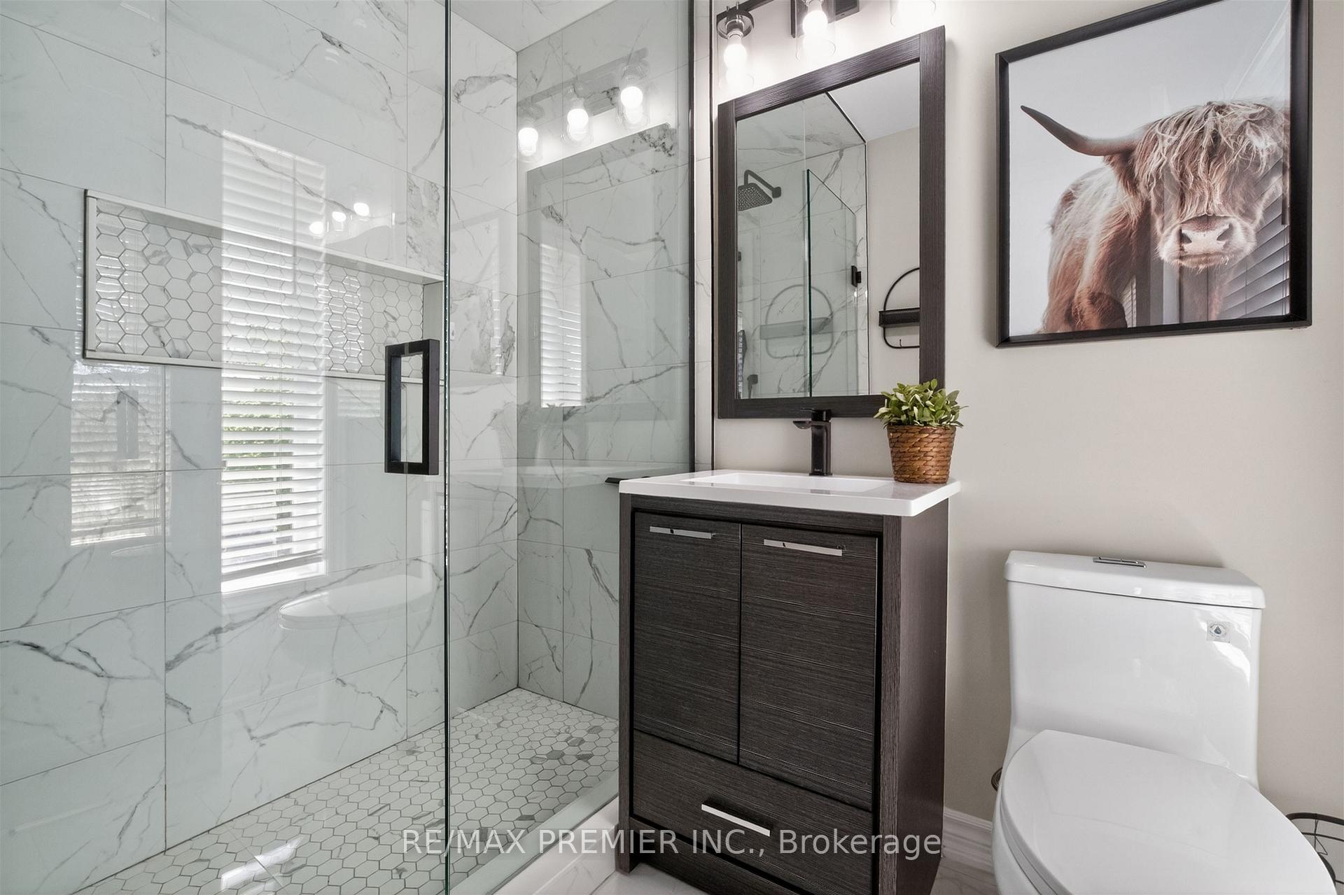 Photo 28 of 298 Castlehill Road, Vaughan, Maple — HOMEH