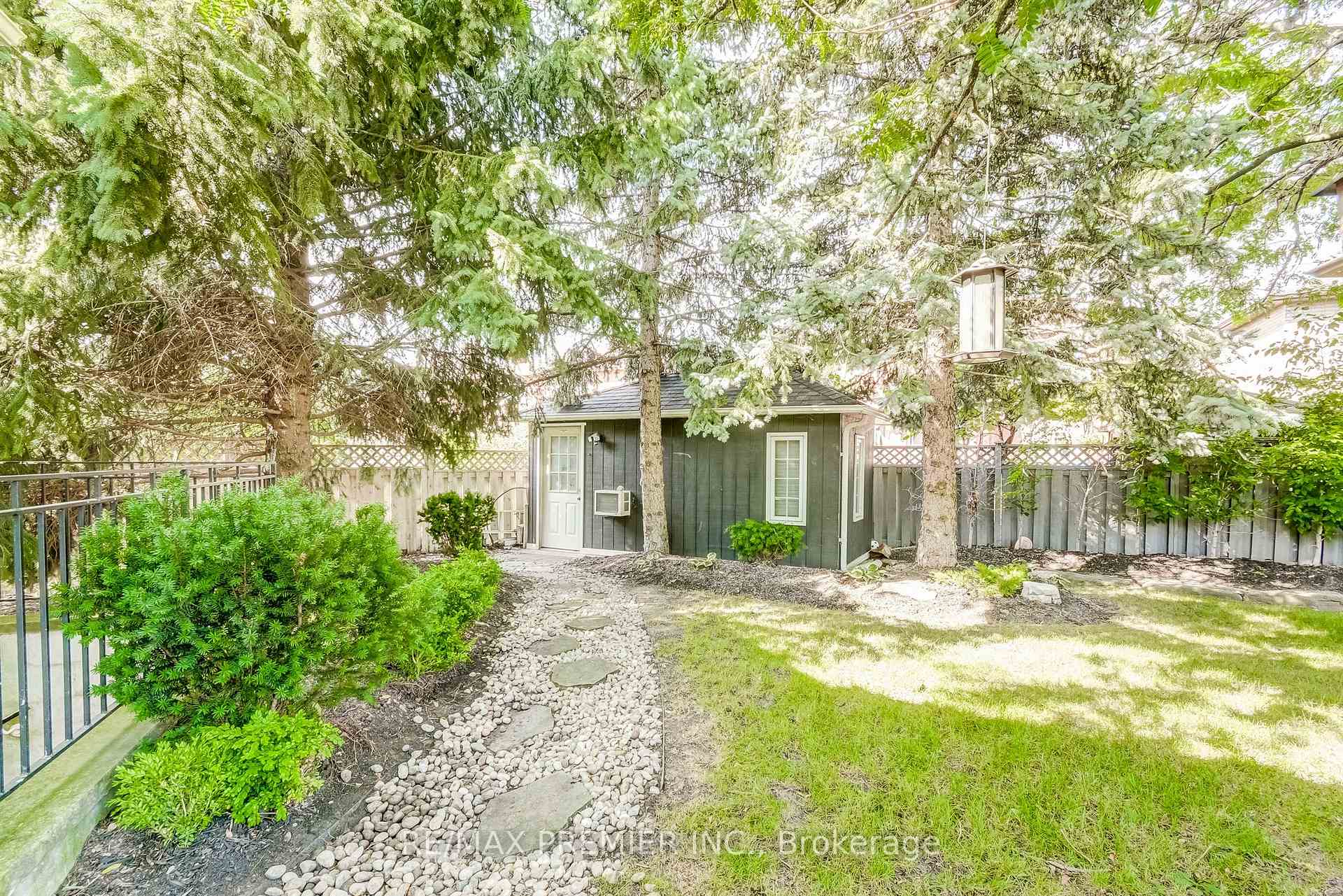 Photo 46 of 298 Castlehill Road, Vaughan, Maple — HOMEH