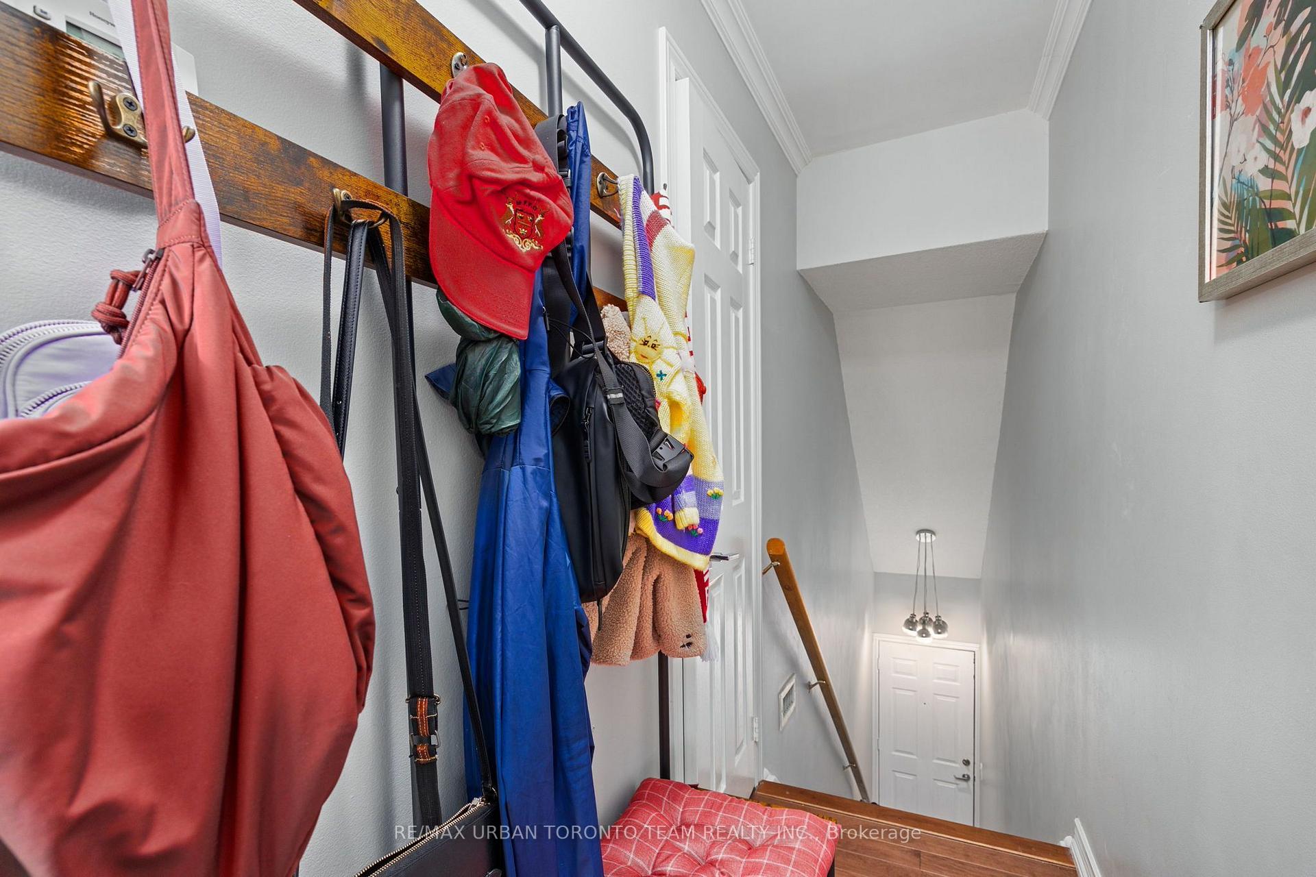 Photo 3 of Unit 21, 85 Lillian Street, Toronto, Mount Pleasant West — HOMEH