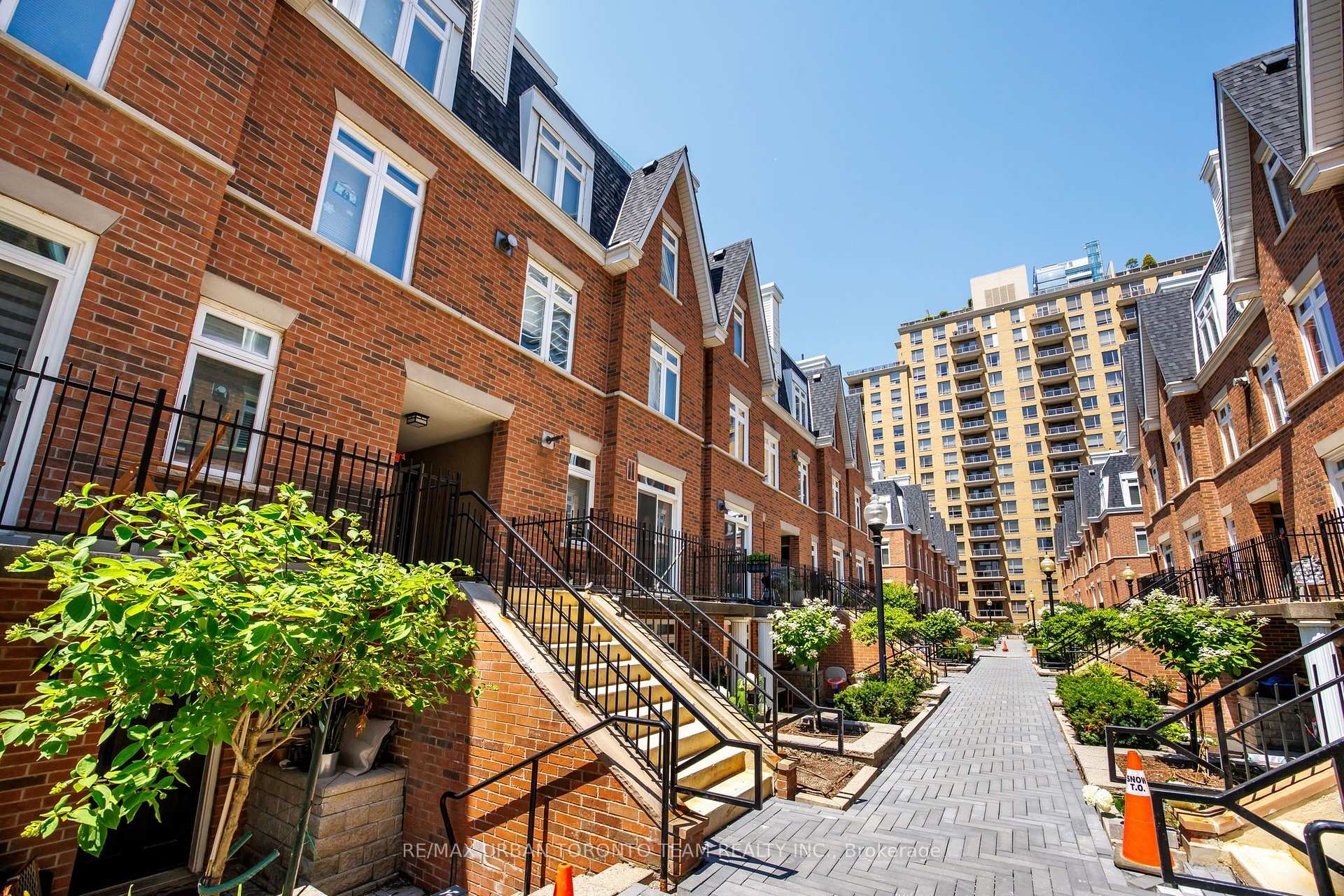Photo 23 of Unit 21, 85 Lillian Street, Toronto, Mount Pleasant West — HOMEH