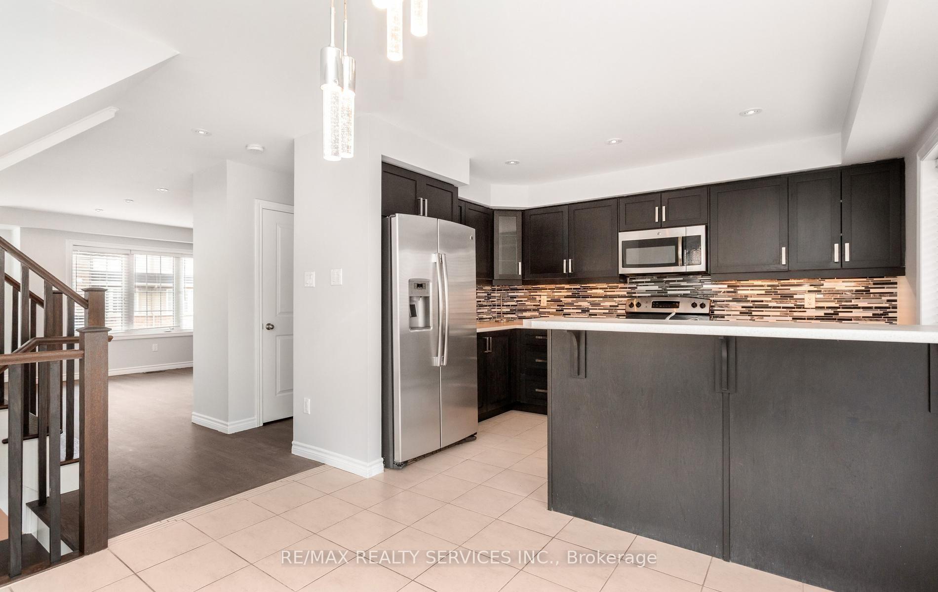 Photo 18 of 21 Dorchester Terrace, Hamilton, Stoney Creek Mountain — HOMEH