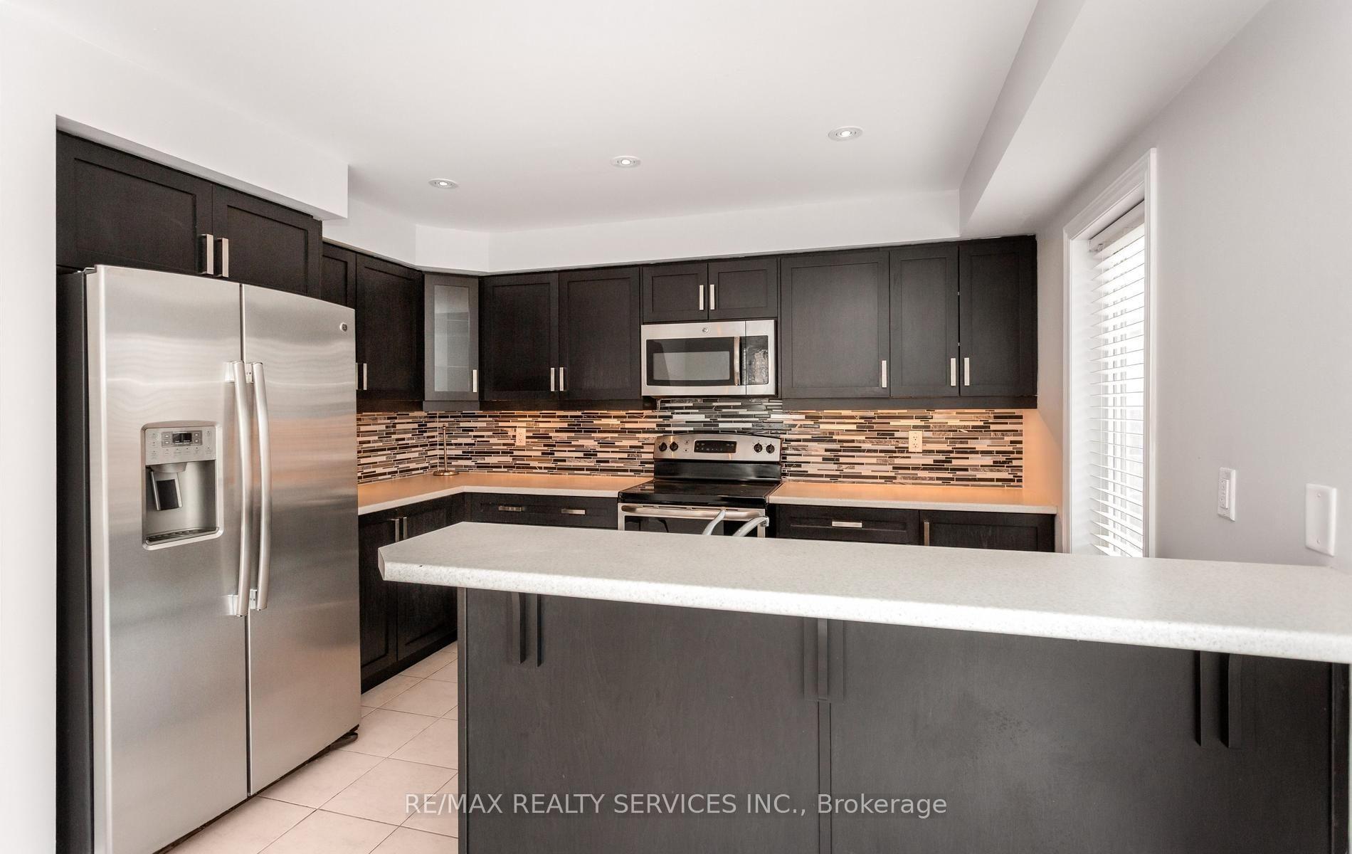 Photo 19 of 21 Dorchester Terrace, Hamilton, Stoney Creek Mountain — HOMEH