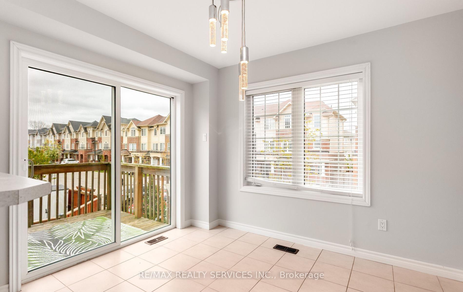 Photo 23 of 21 Dorchester Terrace, Hamilton, Stoney Creek Mountain — HOMEH