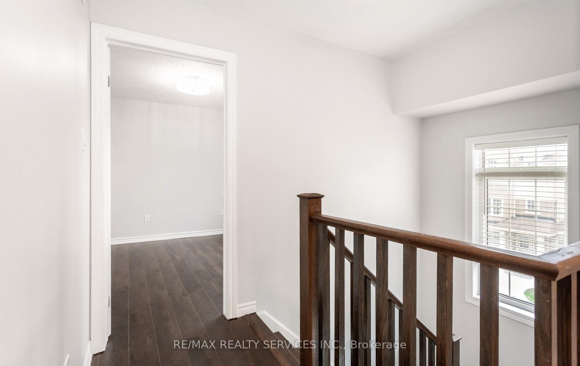 Photo 29 of 21 Dorchester Terrace, Hamilton, Stoney Creek Mountain — HOMEH