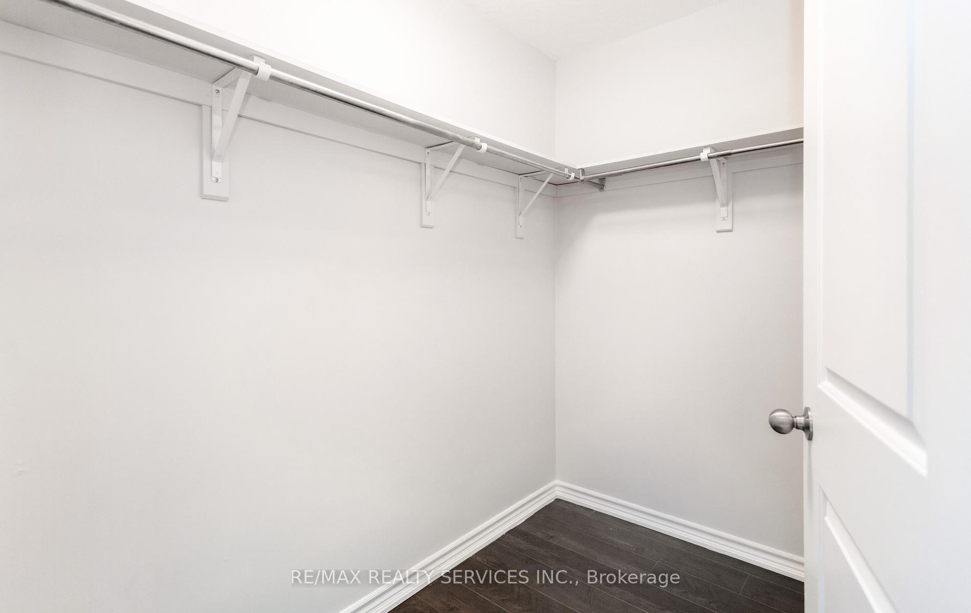 Photo 33 of 21 Dorchester Terrace, Hamilton, Stoney Creek Mountain — HOMEH