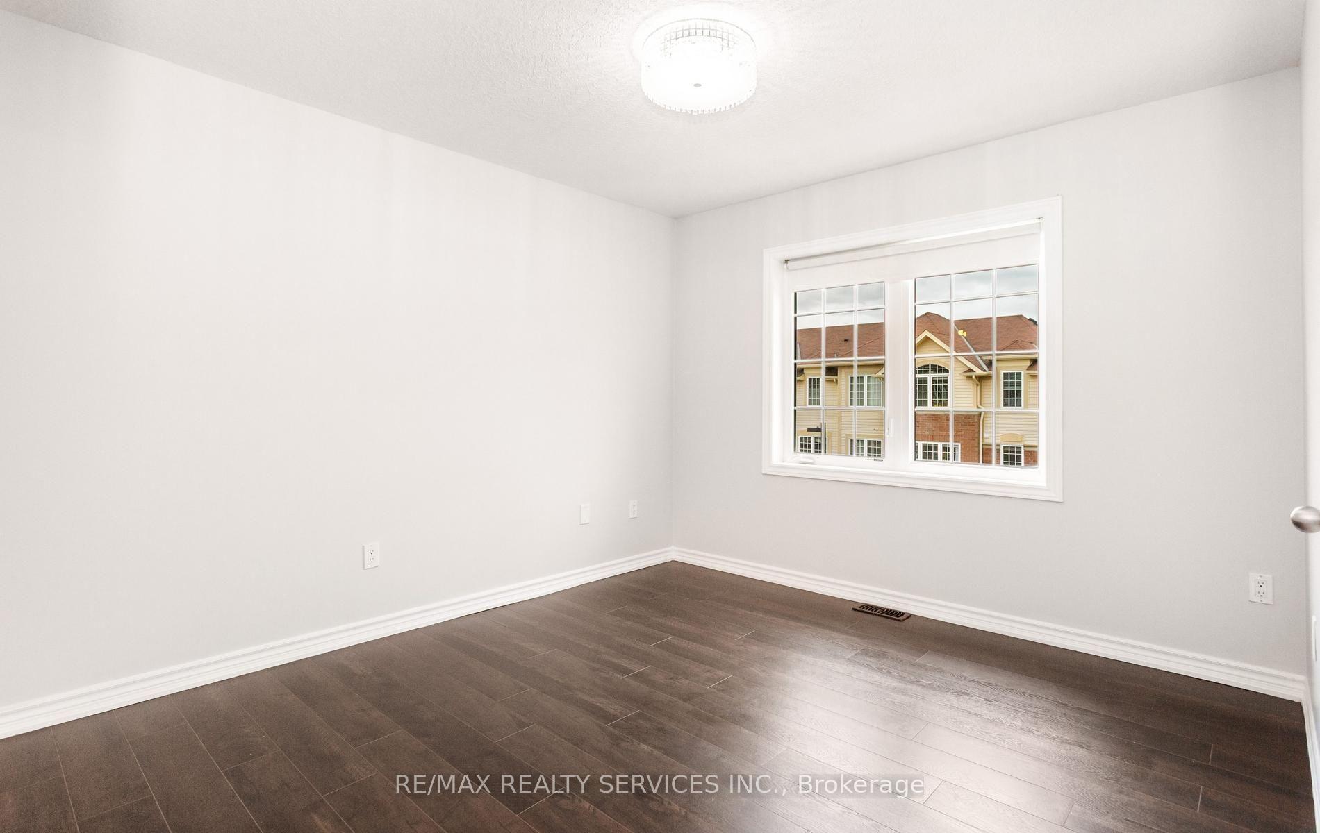 Photo 30 of 21 Dorchester Terrace, Hamilton, Stoney Creek Mountain — HOMEH