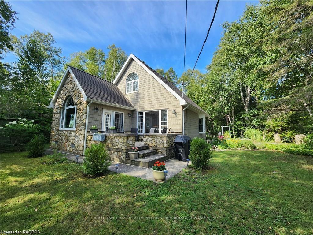 Photo of 303 Isthmus Bay Road