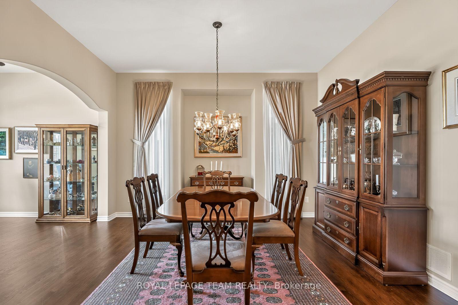 Photo 5 of 102 Golflinks Drive, Ottawa, Barrhaven - Stonebridge — HOMEH