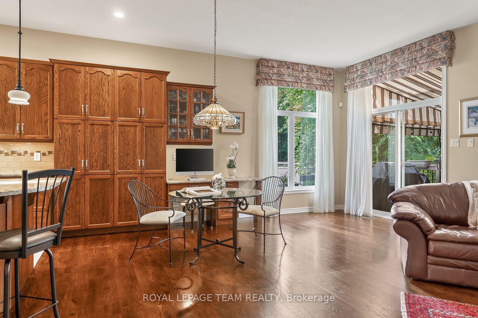 Photo 12 of 102 Golflinks Drive, Ottawa, Barrhaven - Stonebridge — HOMEH