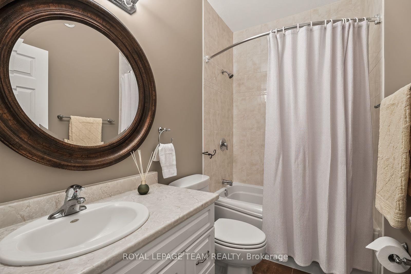 Photo 21 of 102 Golflinks Drive, Ottawa, Barrhaven - Stonebridge — HOMEH
