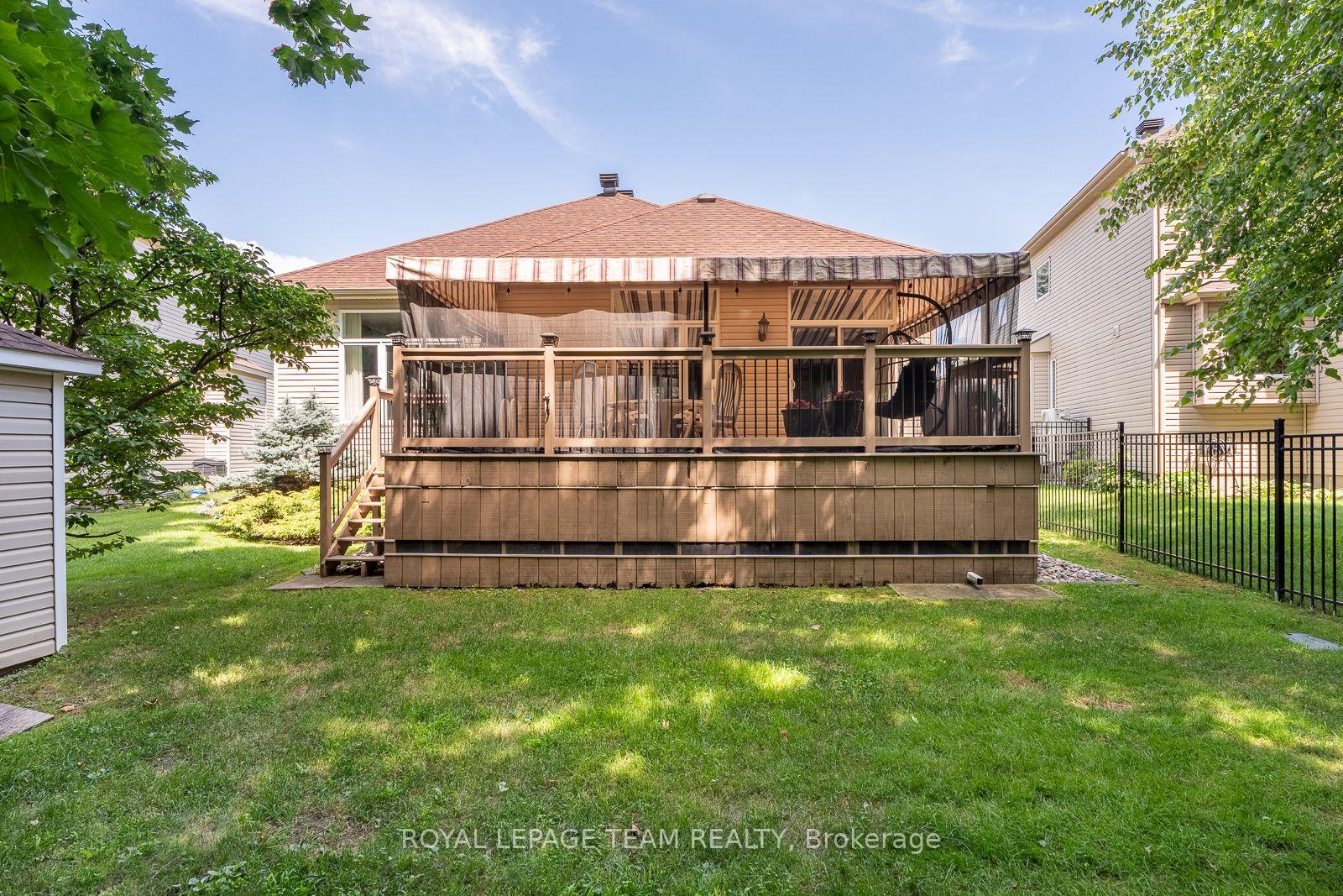 Photo 36 of 102 Golflinks Drive, Ottawa, Barrhaven - Stonebridge — HOMEH