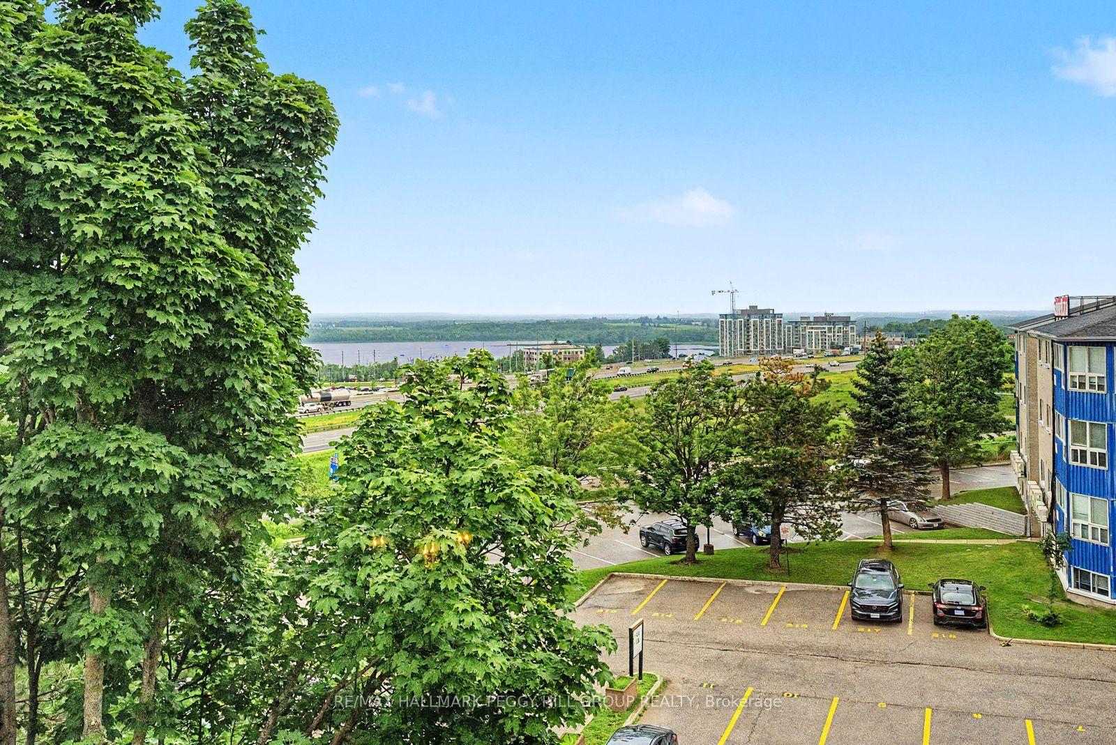 Photo 2 of Unit 415, 126 Bell Farm Road, Barrie, Alliance — HOMEH