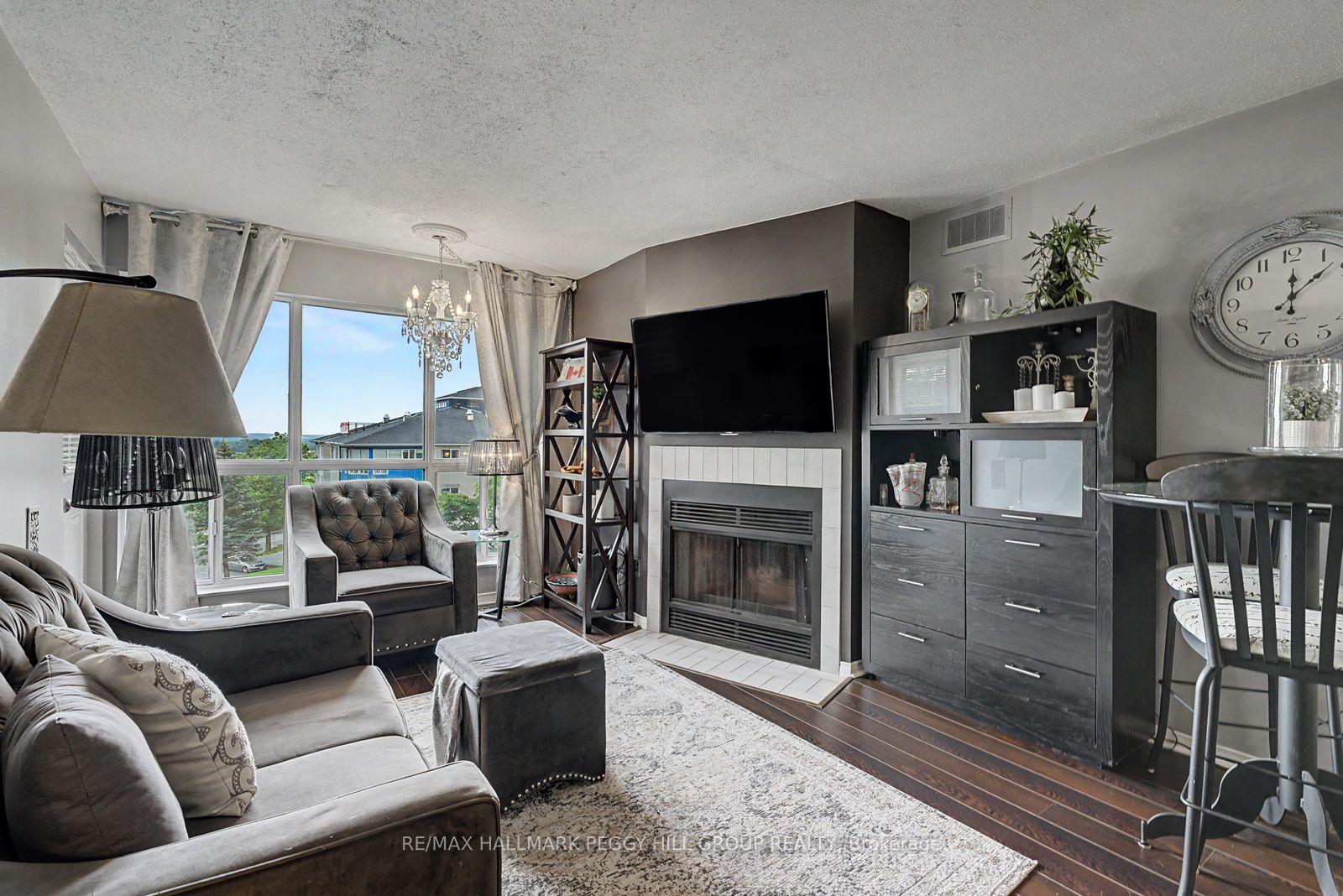 Photo 3 of Unit 415, 126 Bell Farm Road, Barrie, Alliance — HOMEH