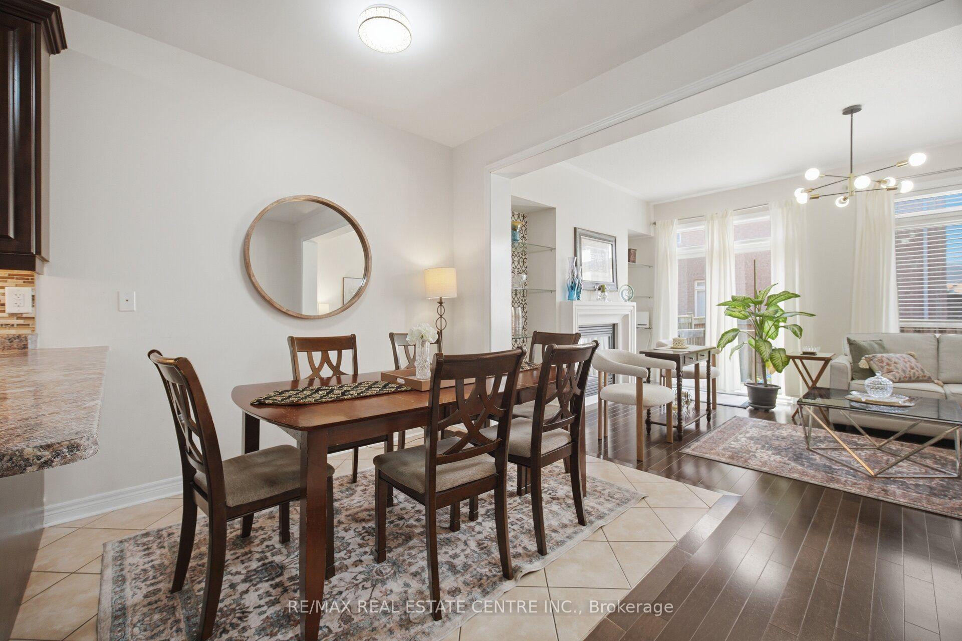 Photo 13 of 41 Lorenzo Circle, Brampton, Sandringham-Wellington — HOMEH
