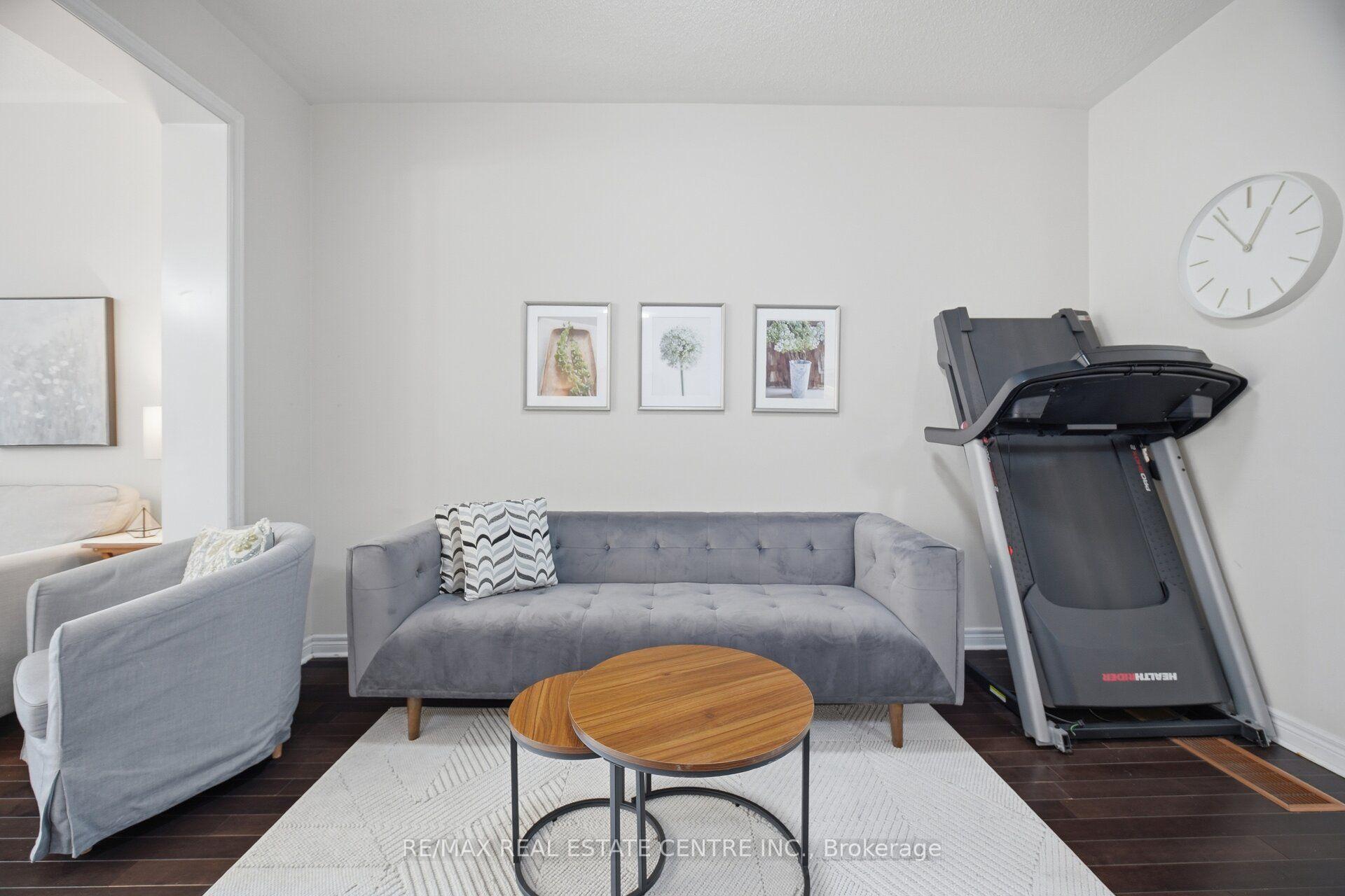 Photo 15 of 41 Lorenzo Circle, Brampton, Sandringham-Wellington — HOMEH