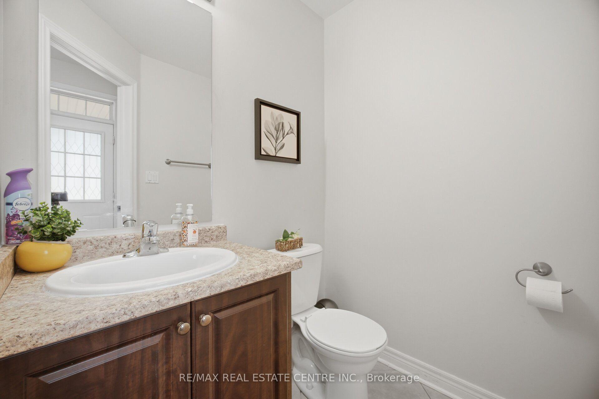 Photo 20 of 41 Lorenzo Circle, Brampton, Sandringham-Wellington — HOMEH