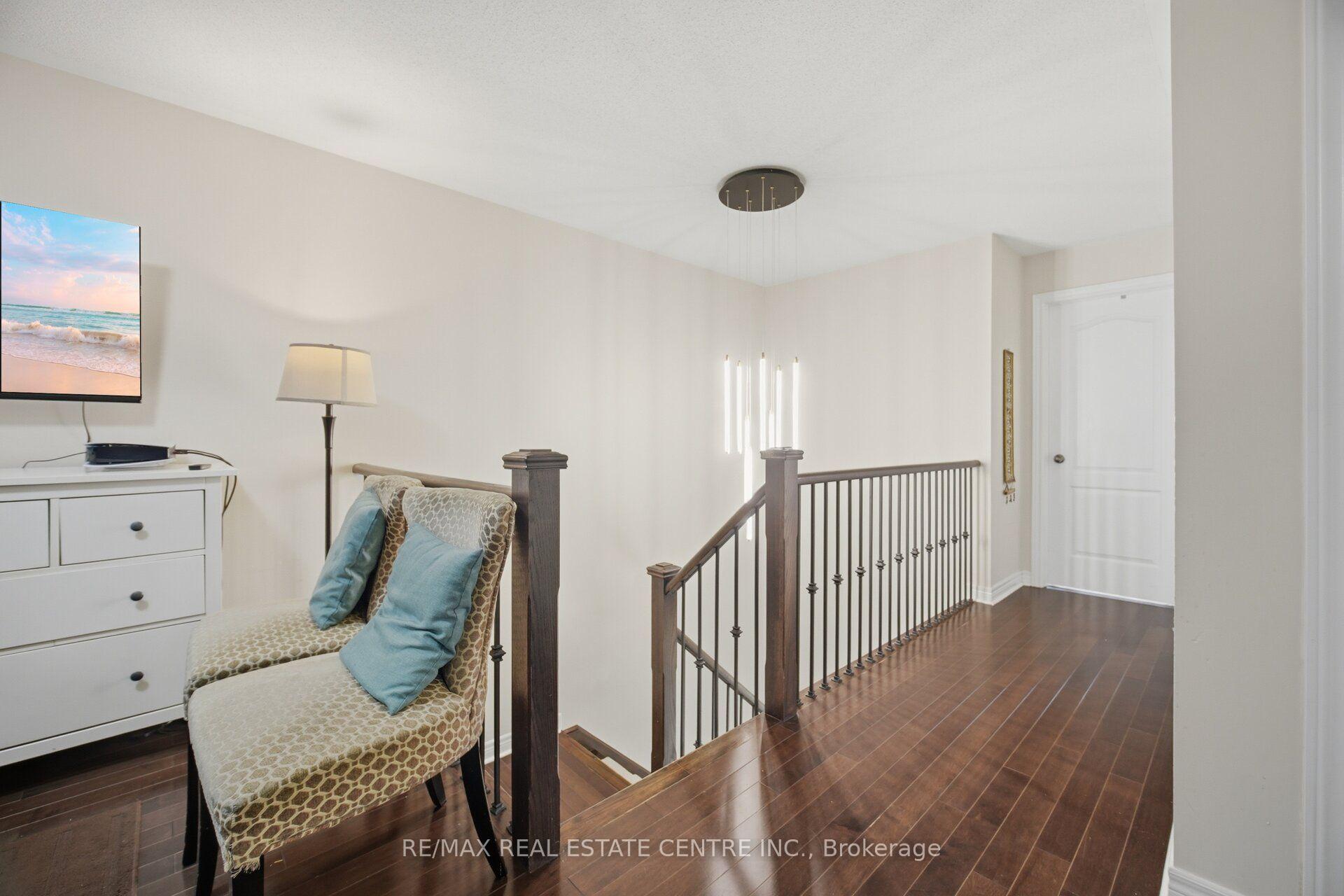 Photo 22 of 41 Lorenzo Circle, Brampton, Sandringham-Wellington — HOMEH